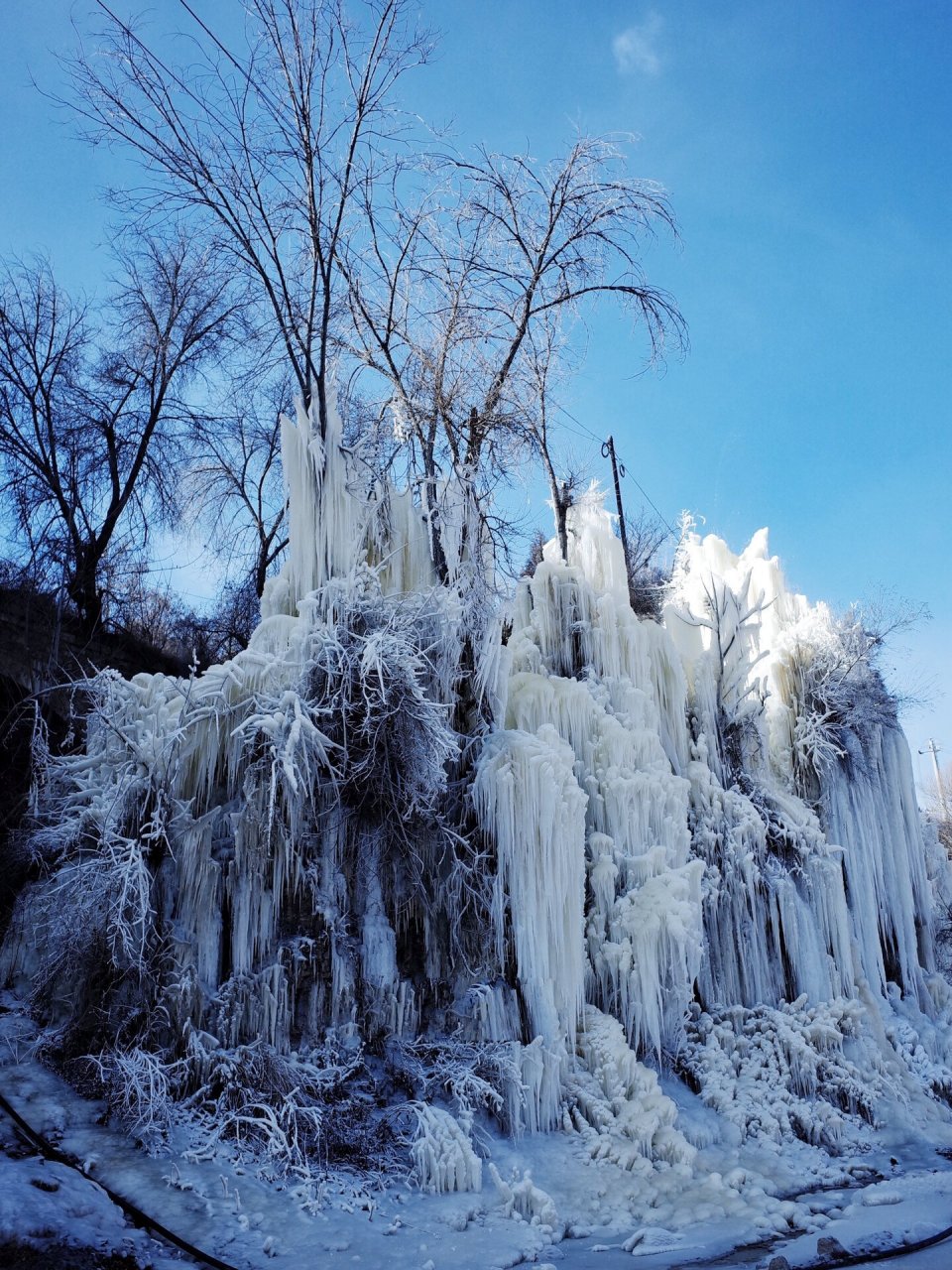 大人小朋友都爱惨啦 前段时间带孩子们来店头古堡滑冰车 孩子们以前没