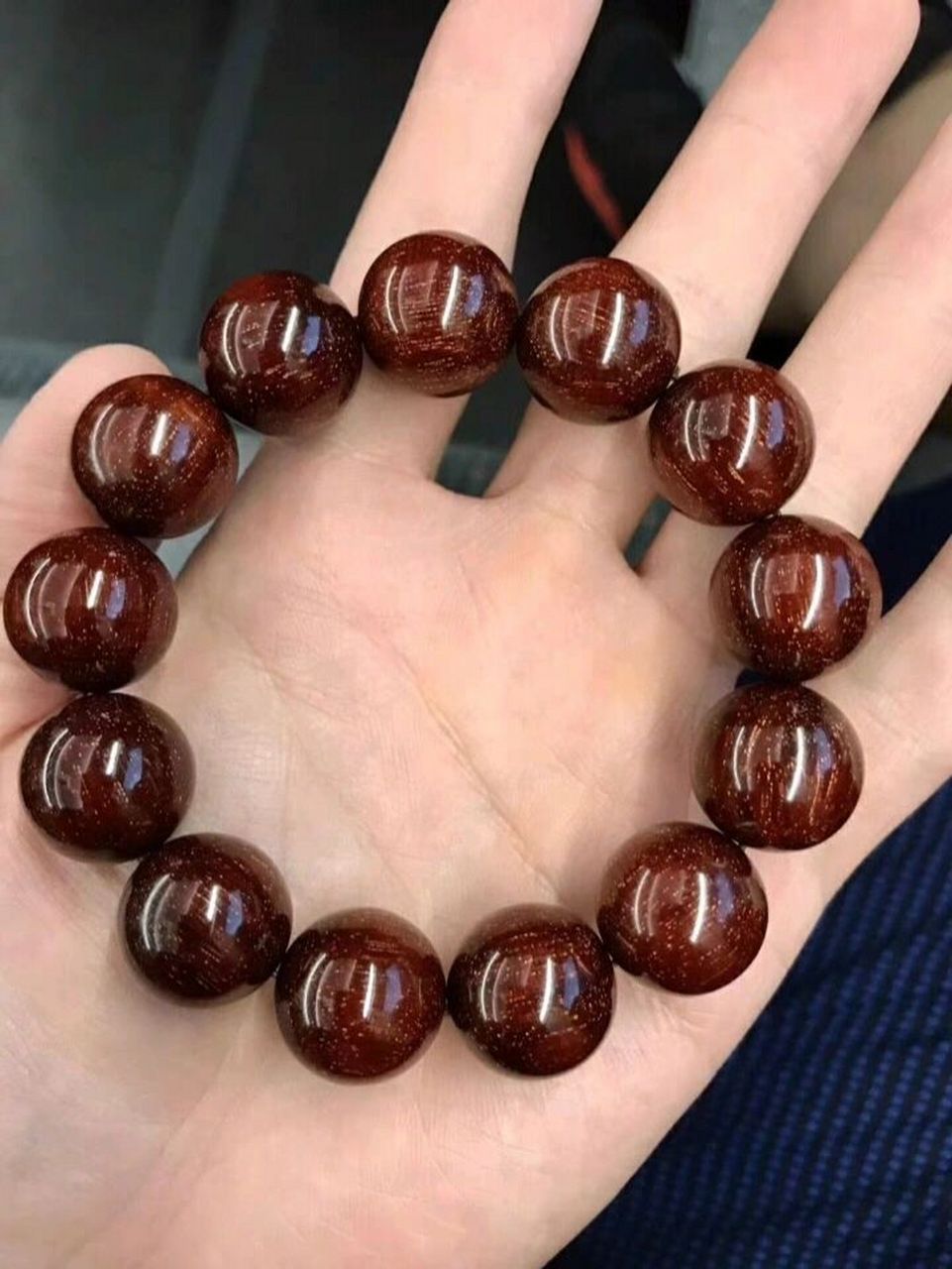 你必须要知道的木头手串包浆的三阶段 第一阶段,会形成一层薄薄的包浆