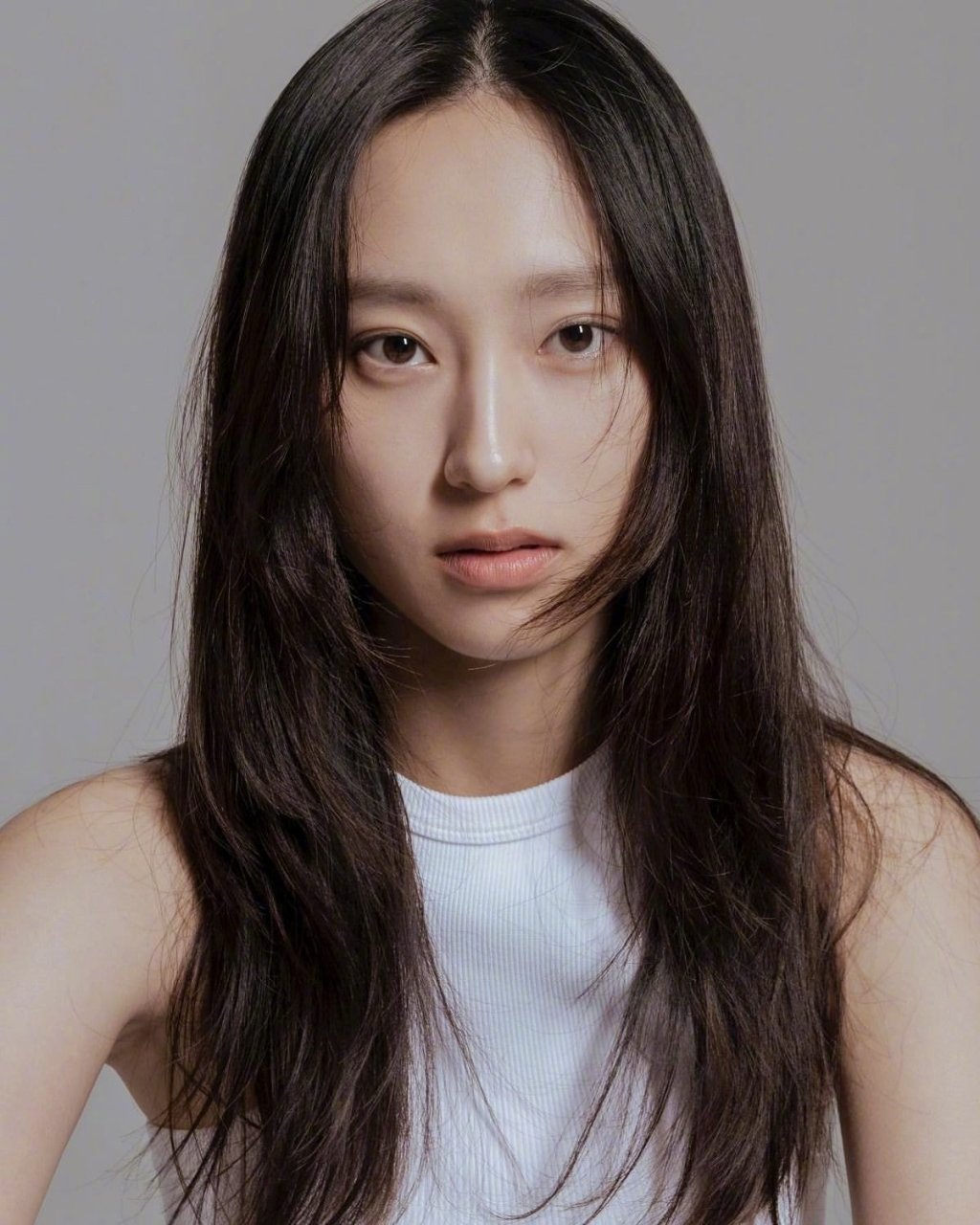 刘慧英# 新简历图,6月签约kingkong by starship