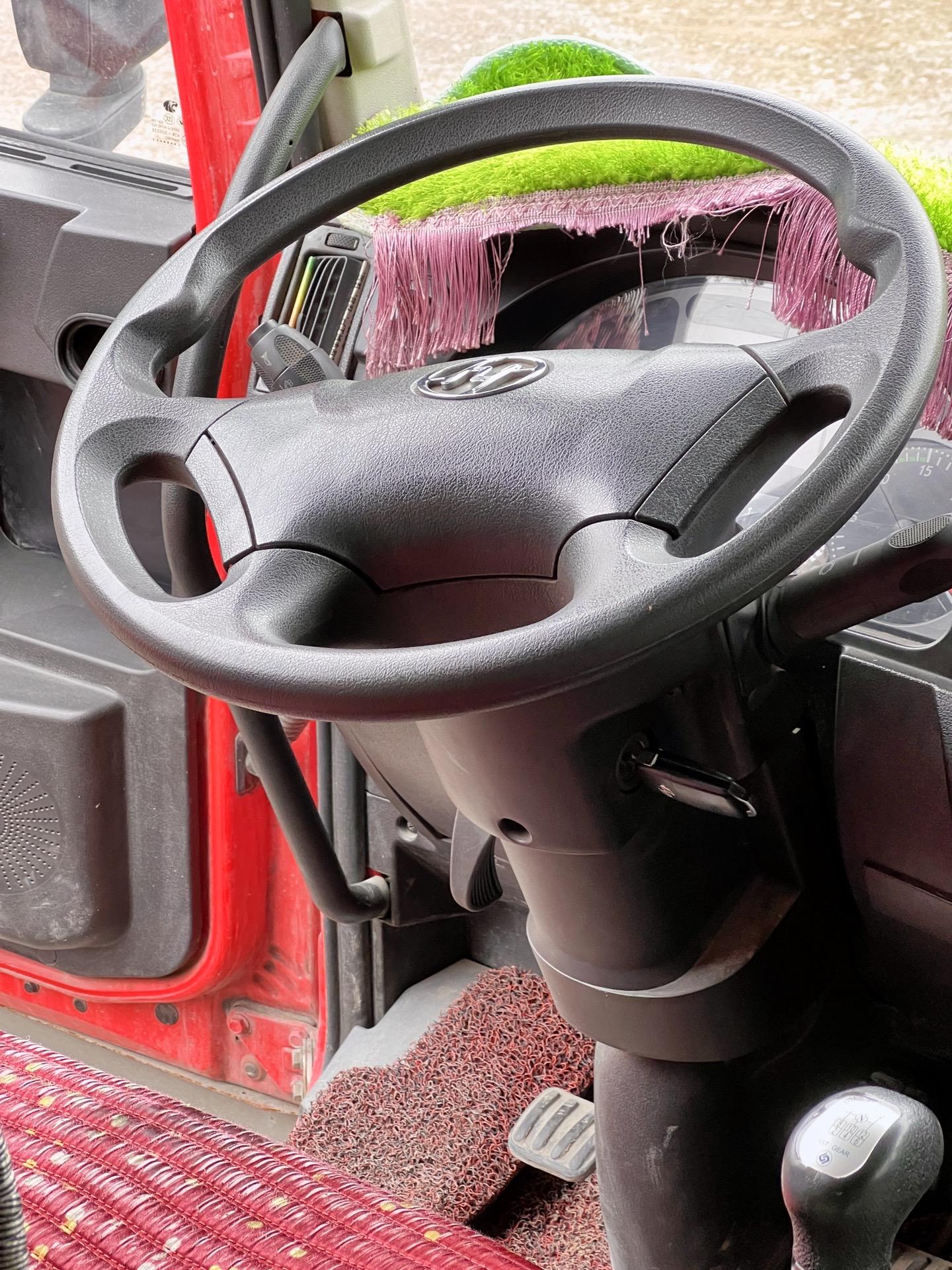 上汽红岩 杰狮c500重卡 21年2月450马力 6x4 6