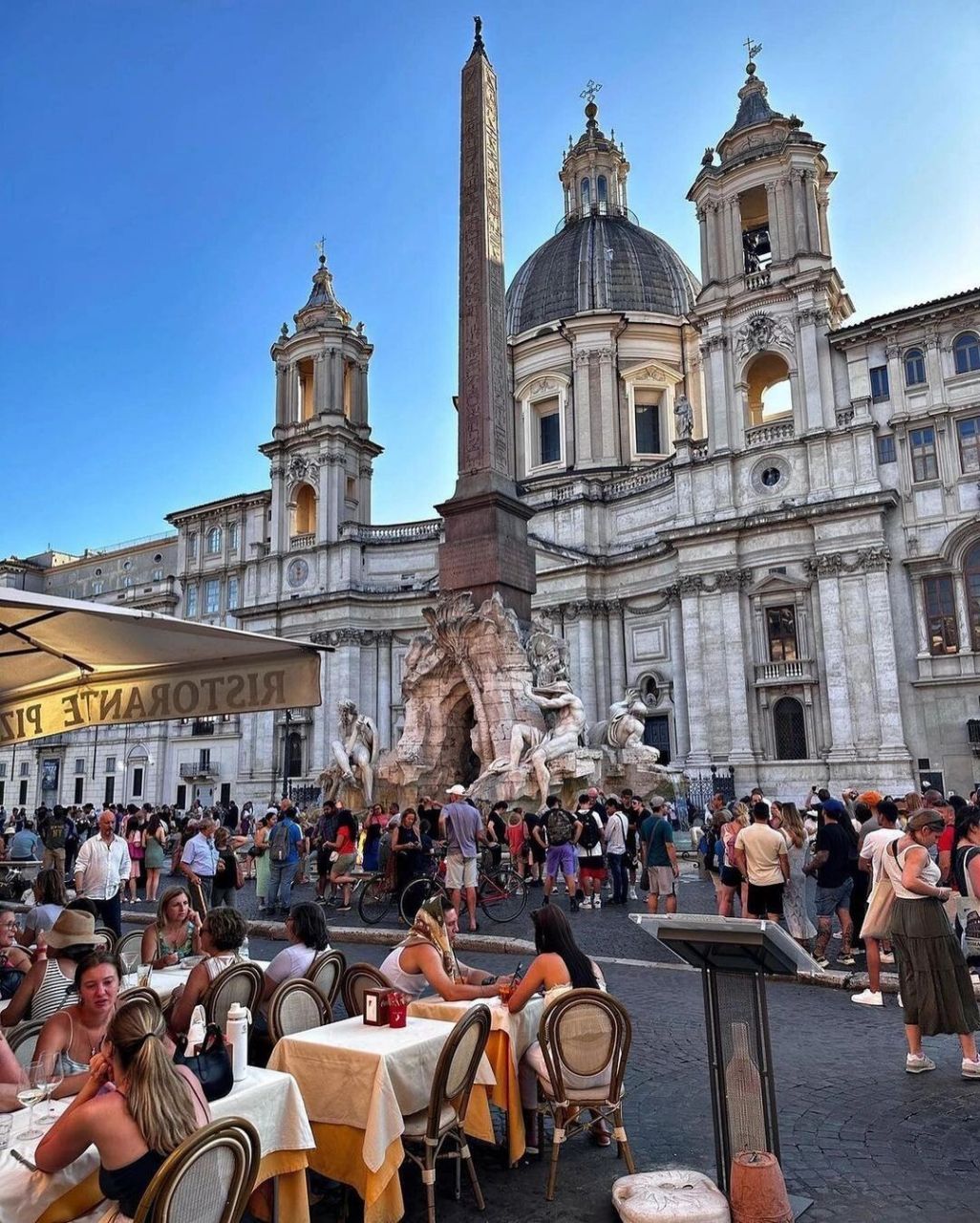 纳沃纳广场要怎么玩 纳沃纳广场piazza navona,位于意大利罗马历史