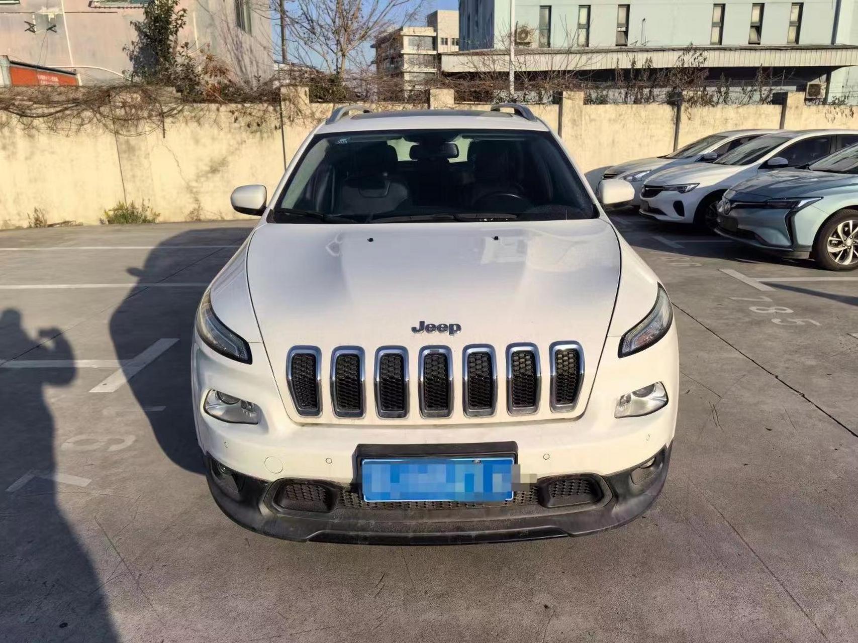 0优越版,车况极品,上海老大爷座驾,自动全景天窗,真皮座椅,大屏导航