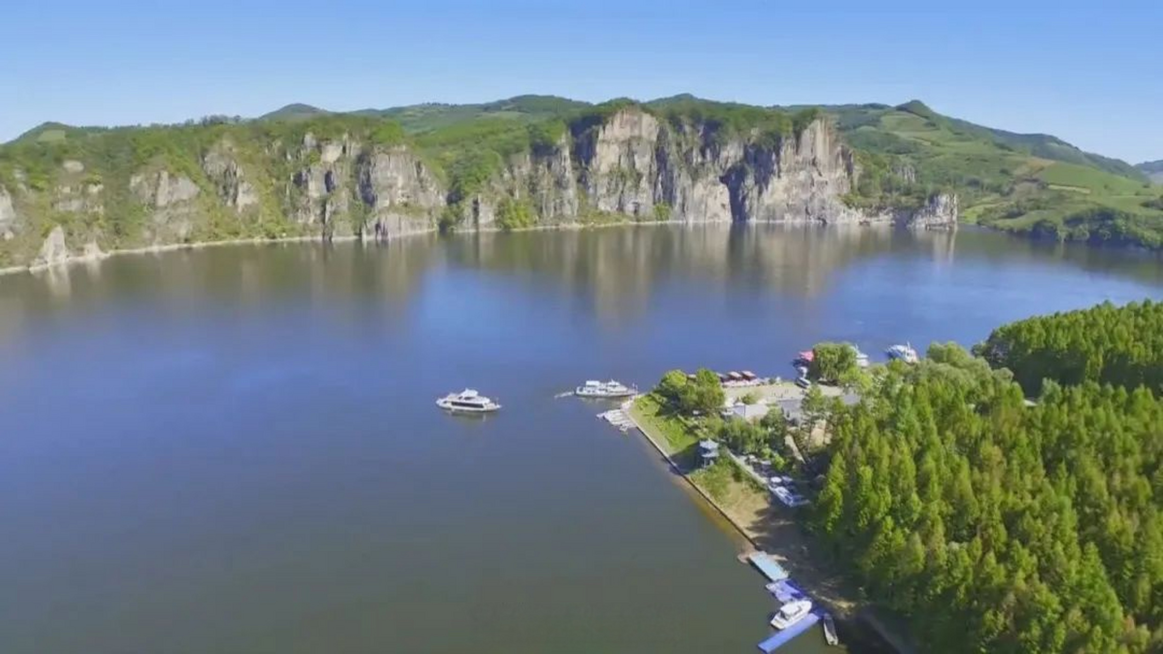 松花江上游似仙境##醉美吉乡# 松花江靖宇段,江