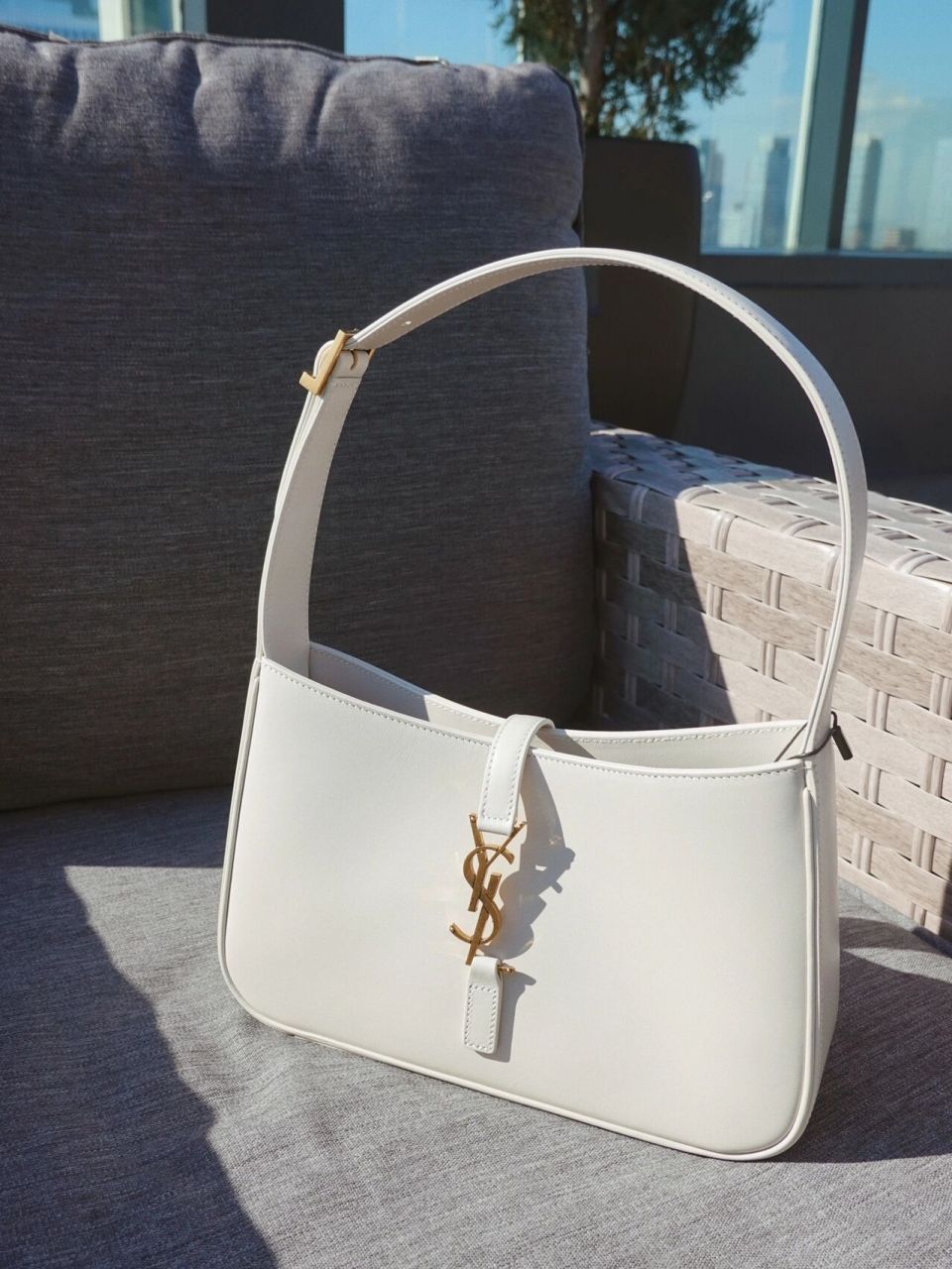 ysl | 春季奶呼呼的圣罗兰腋下包 ysl 圣罗兰 saint laurent le 5