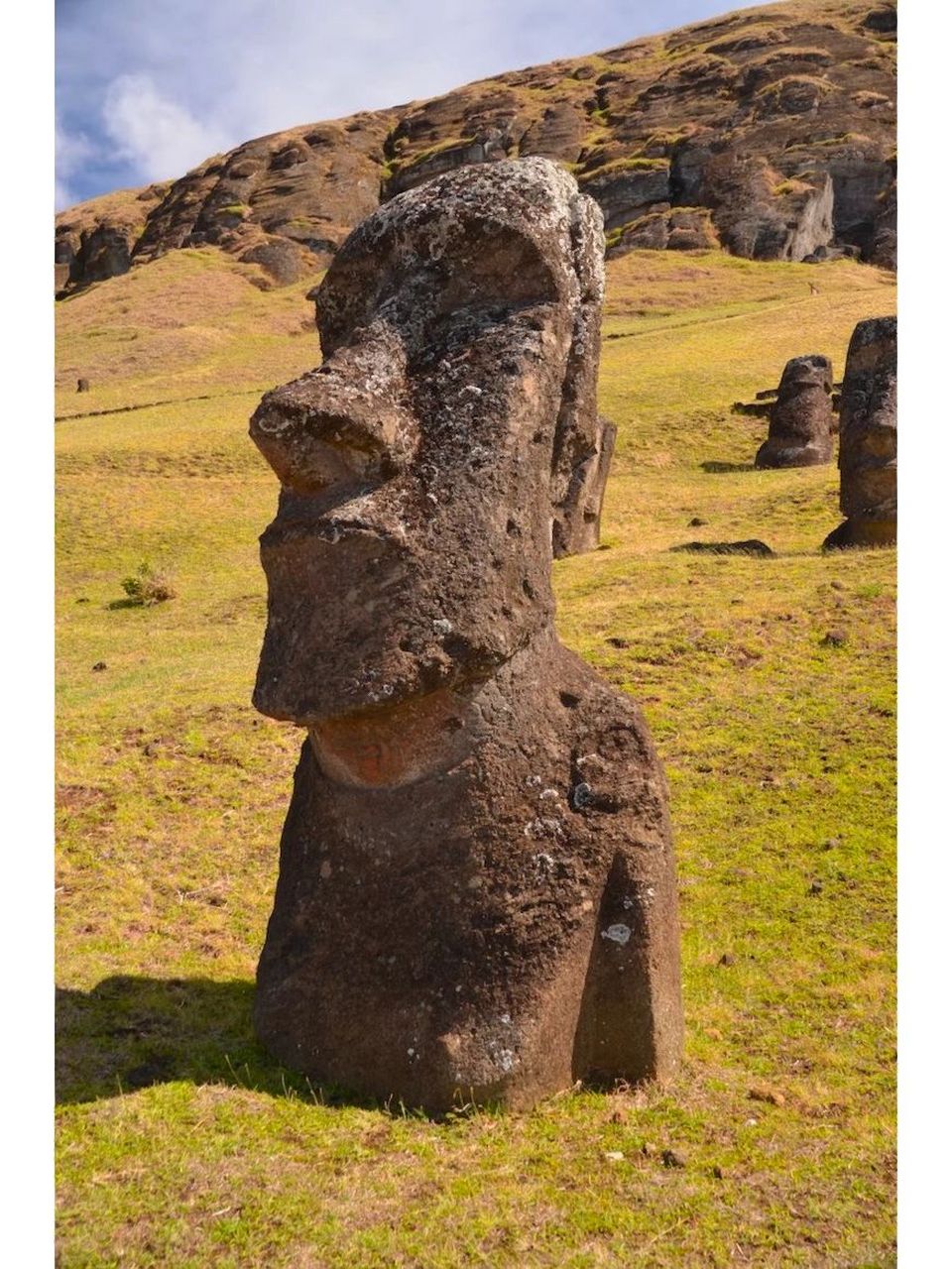 岛石像就要消失了 复活节岛上的著名摩艾石像正面临着前所未有的威胁