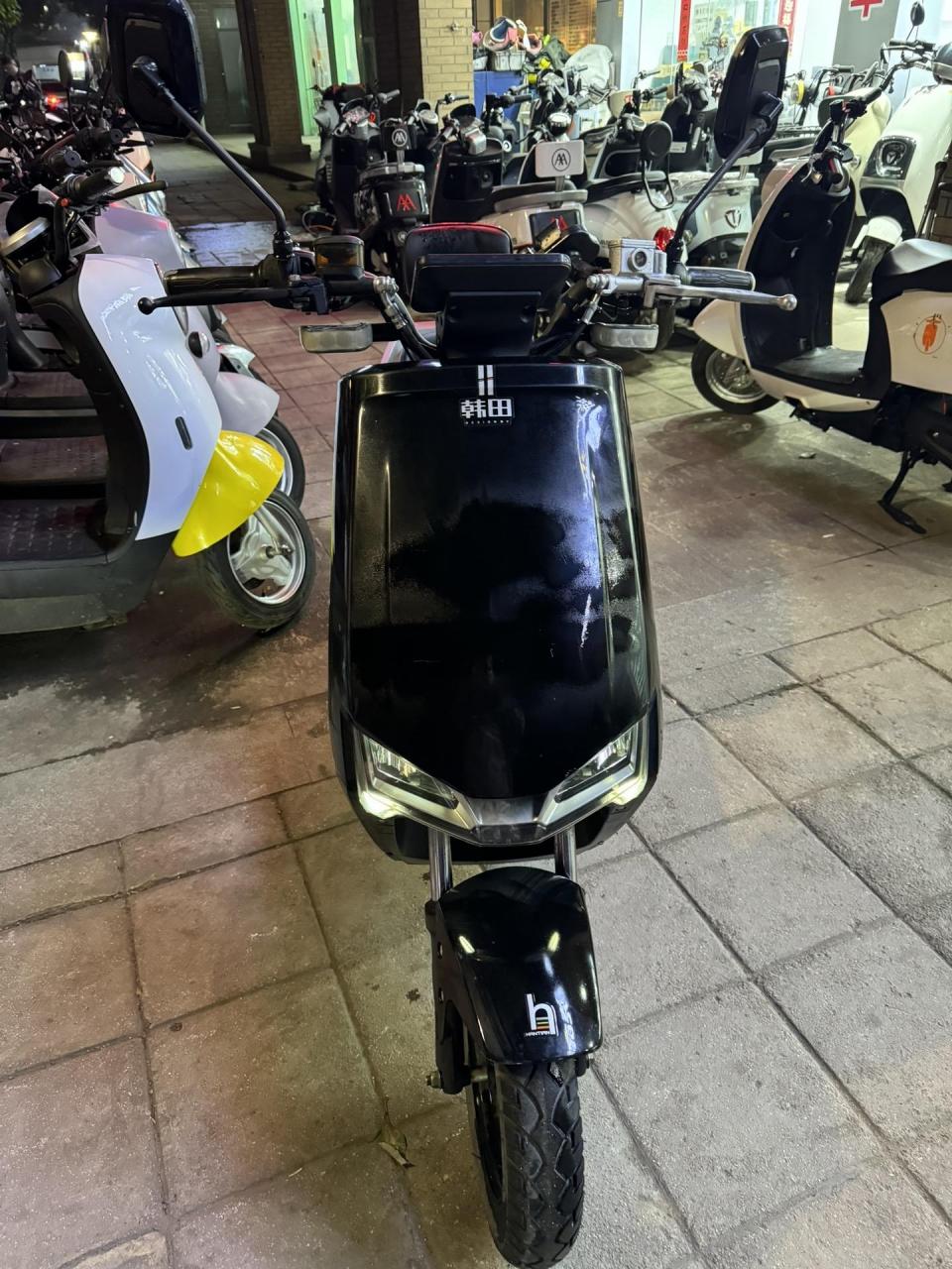 韩田电动车,60v20安,续航35km左右,901299