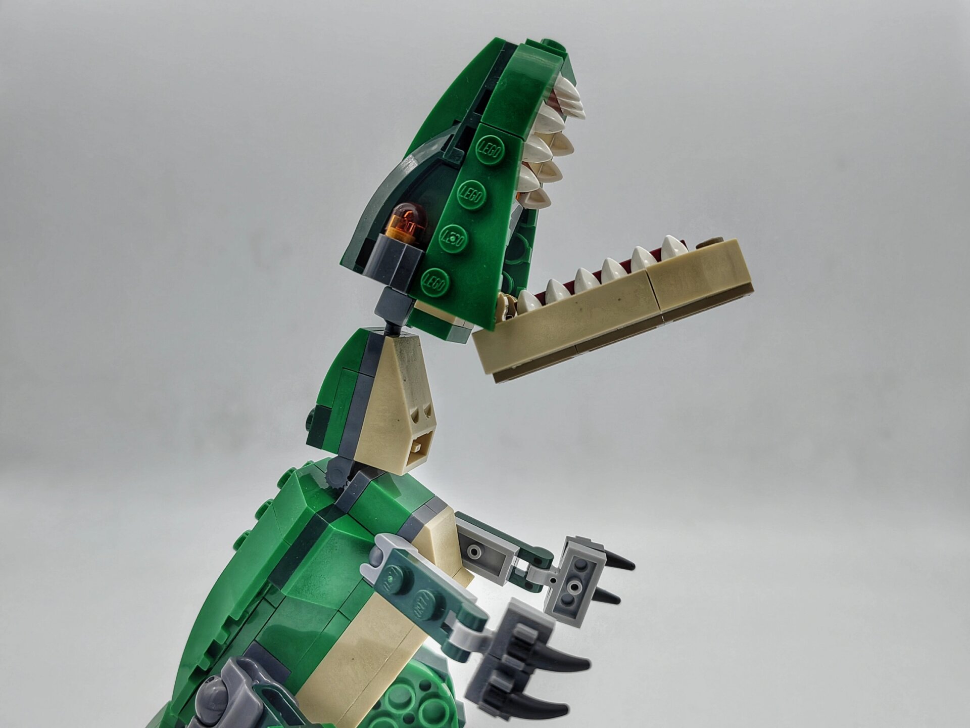 1 作品:霸王龙 作者:官方 	 乐高31058系列,新开一个系列.