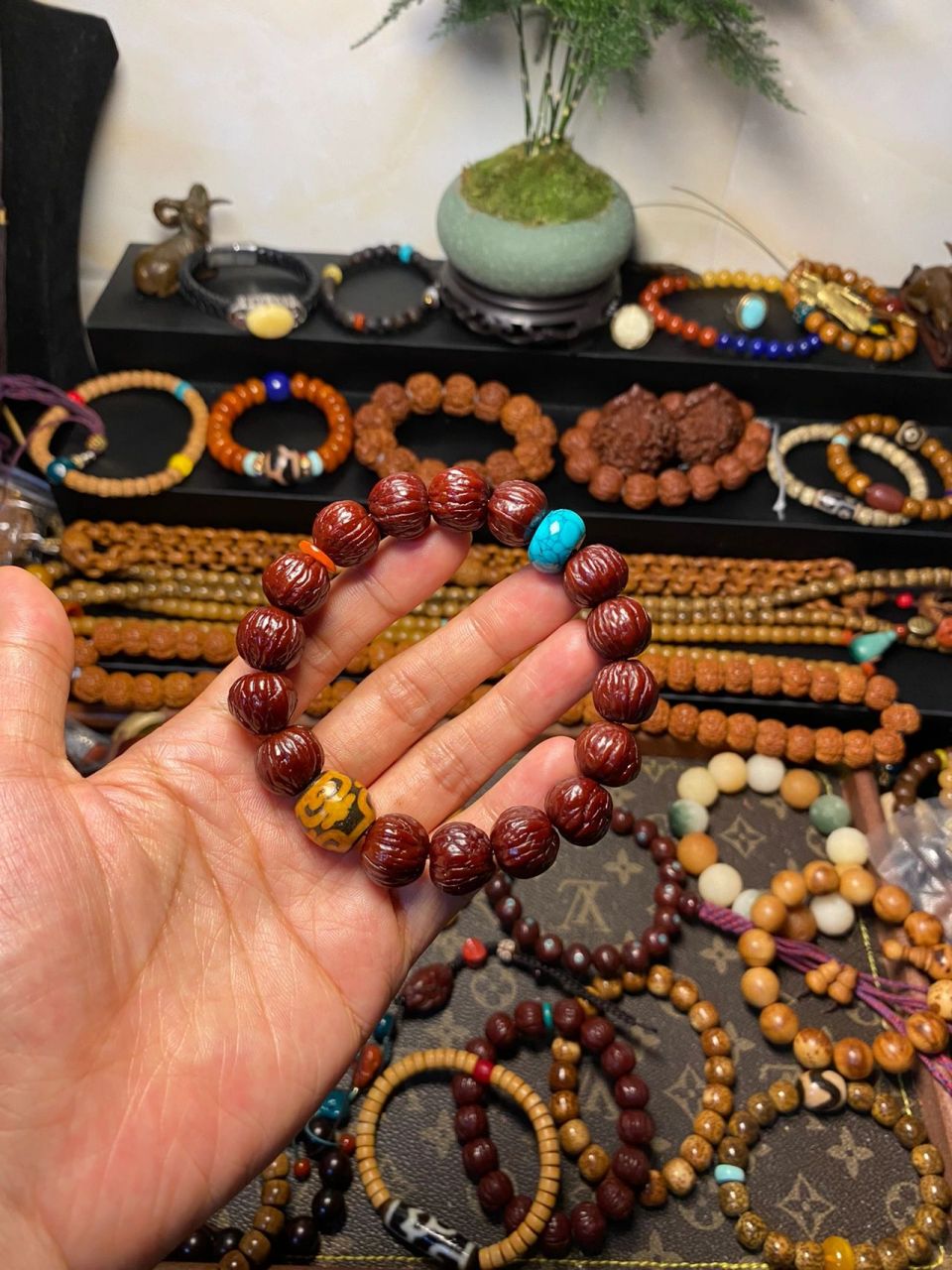 别再问我加有没有猴头手串了!