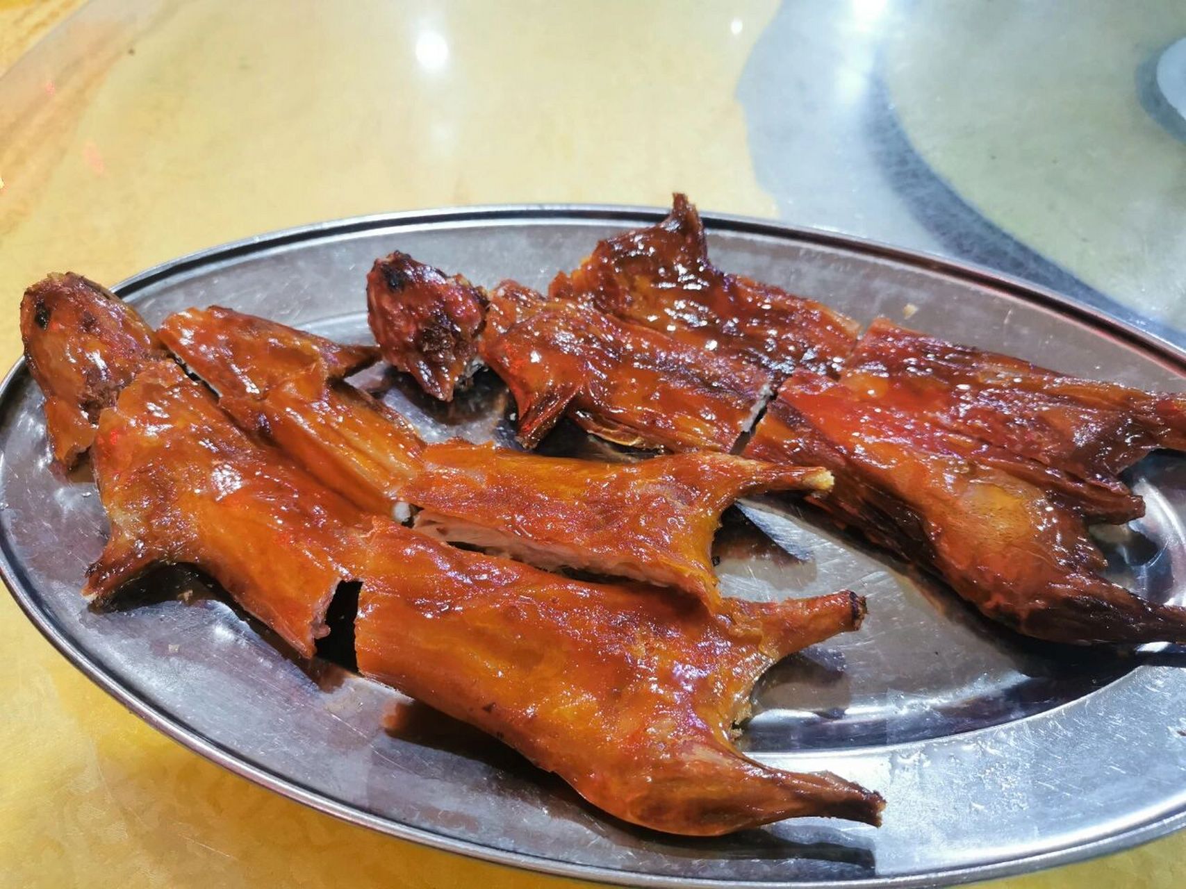 钟村三宝之烤老鼠 天桥底下的大排档,出名的有钟村三宝之烤老鼠.