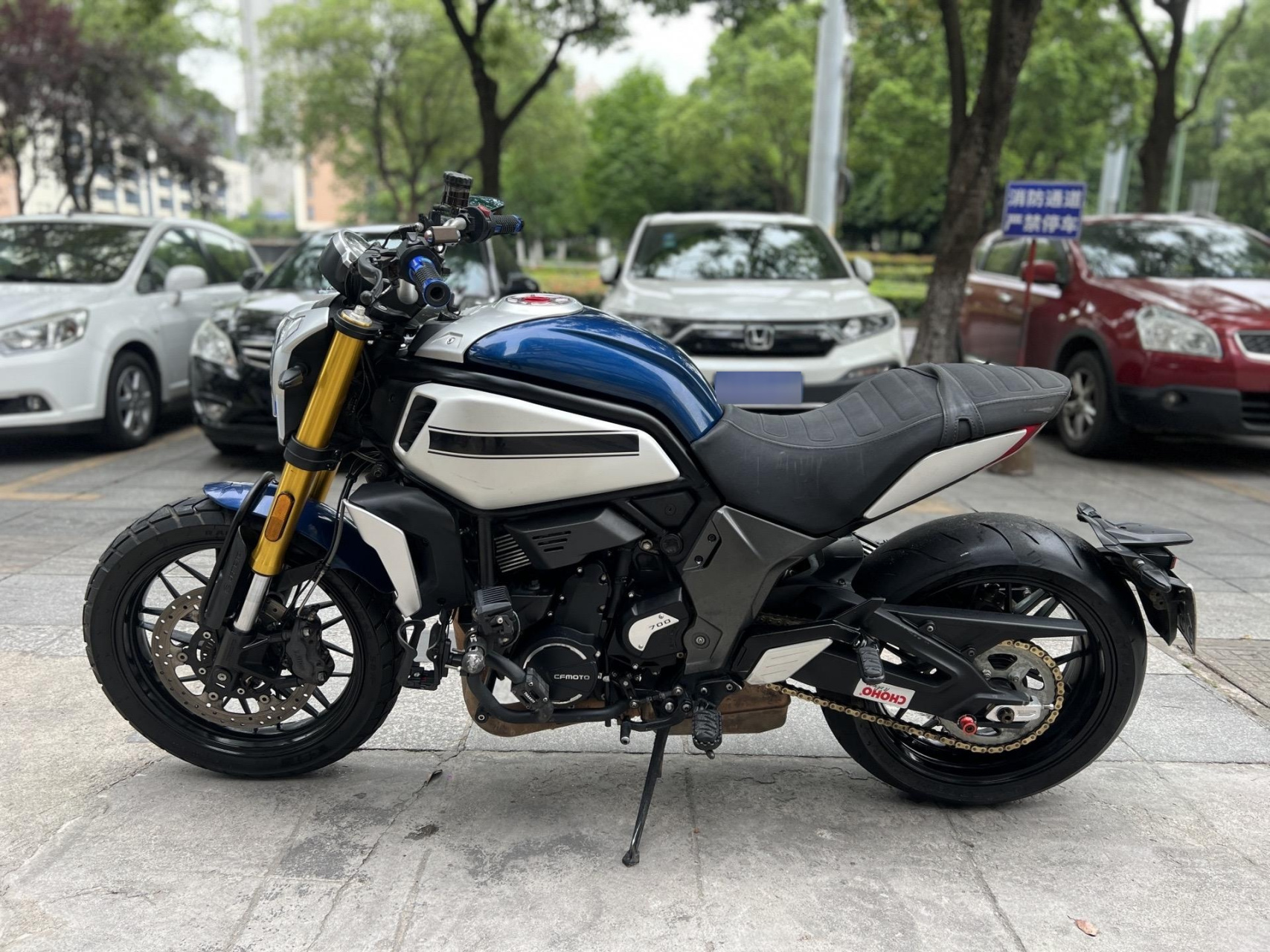 春风clx700,20年10月上牌,安全行驶26000公里.升级护杠,射灯!