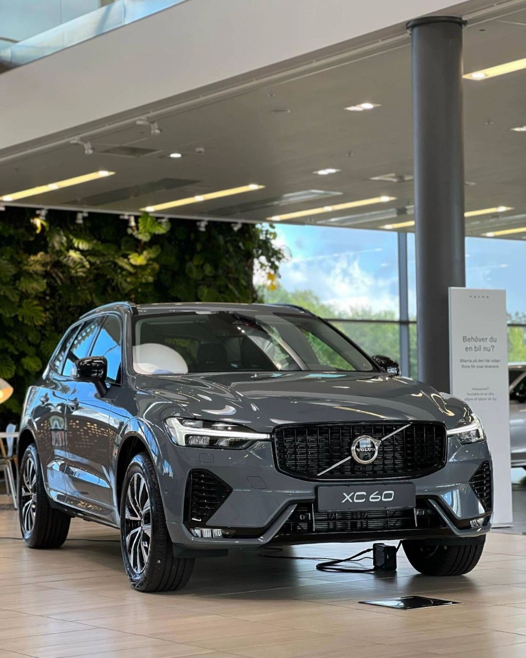 2023 xc60 b5 运动 闪银灰