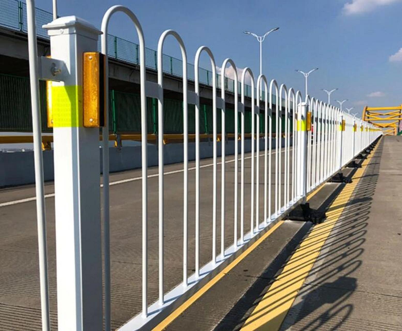 京式护栏市政道路交通护栏围栏公路安全栅 京式护栏市政道路交通护栏