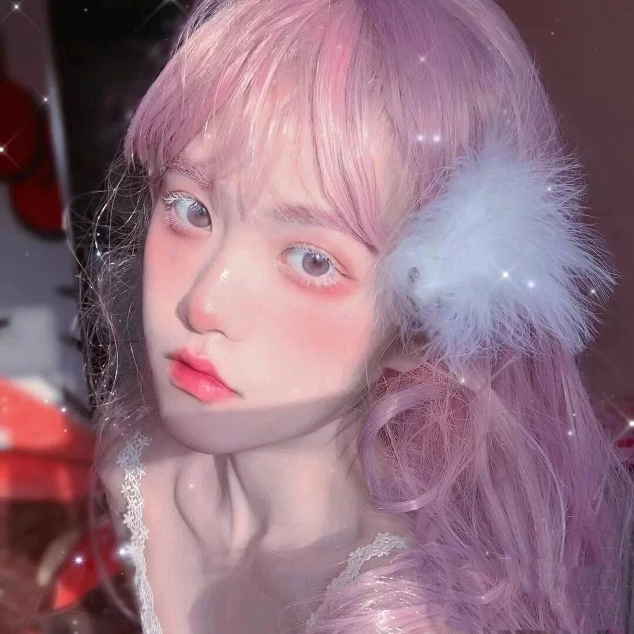 粉色系真人女生头像礼貌拿图 粉色系真人女生头像礼貌拿图