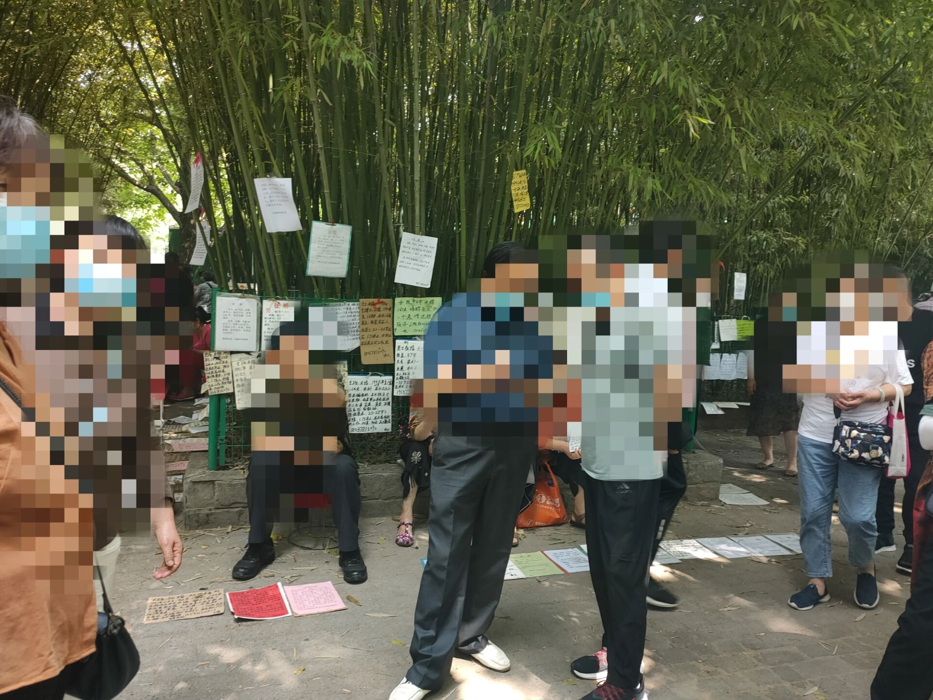 郑州绿城广场相亲角