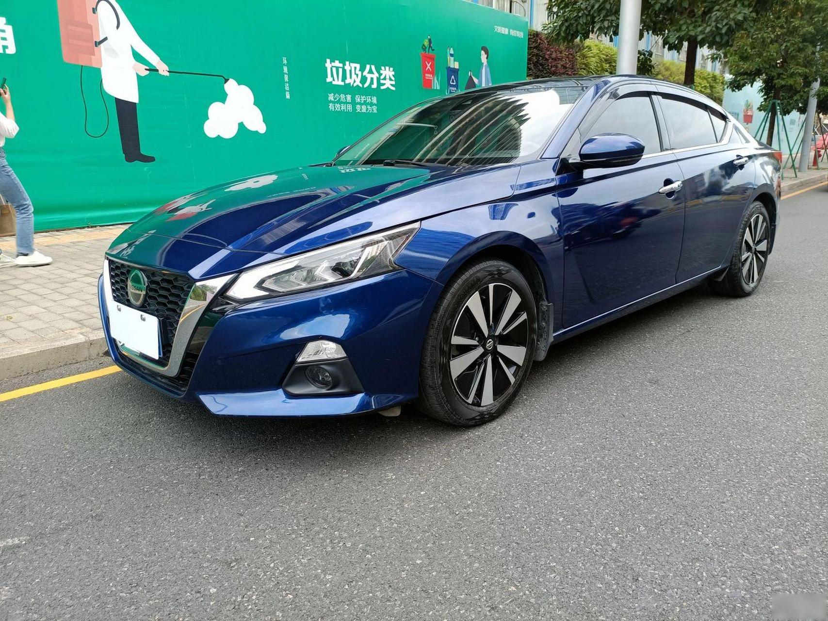 2019年2月上牌东风日产天籁2.0l智行版.