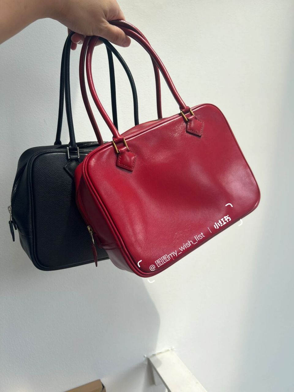 新收了两只爱马仕plume mini 好喜欢这款包啊[舔屏] 之前都是彩色的