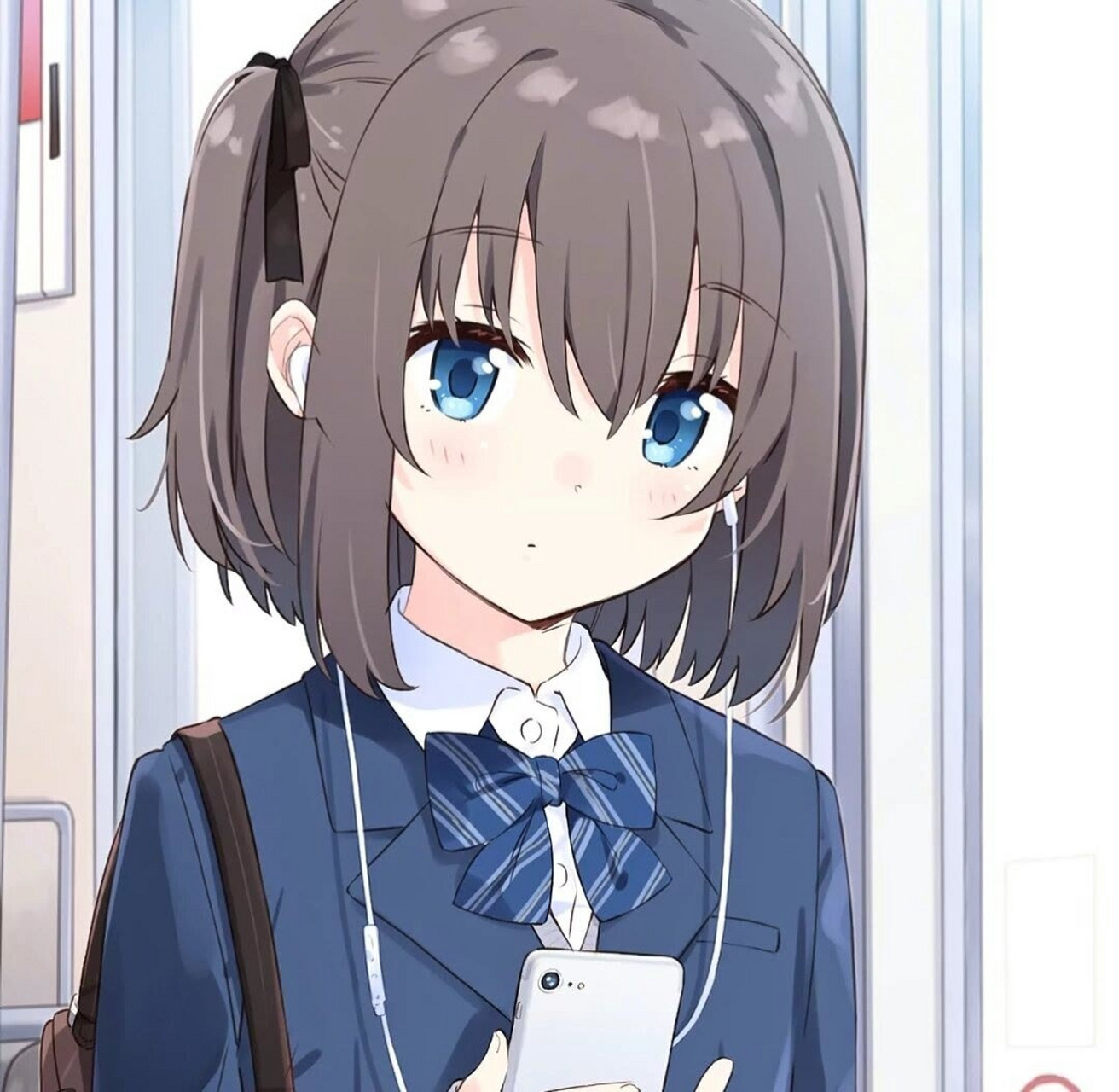 二次元动漫柔弱型女生头像