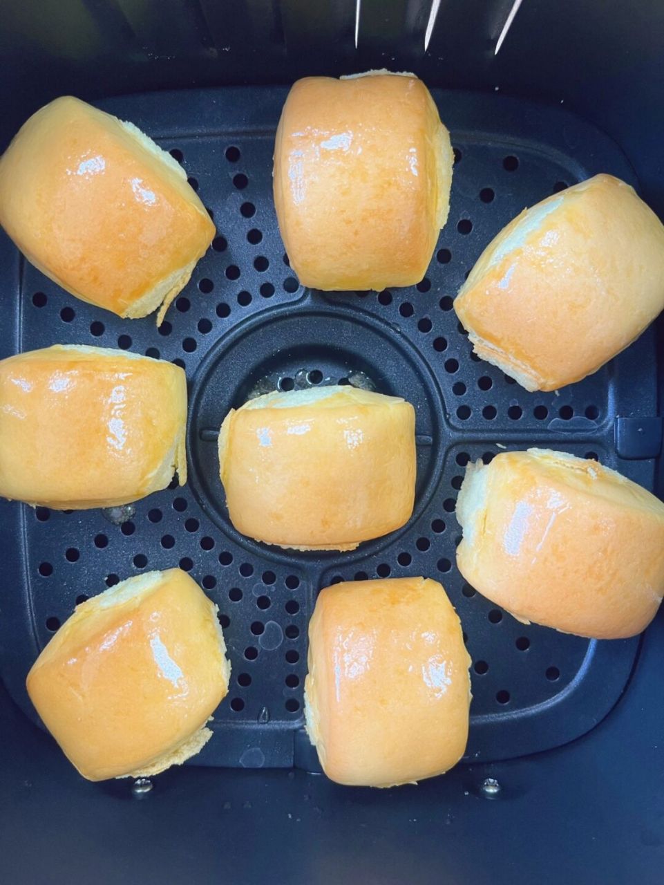 蛋奶小馒头～空气炸锅解锁新吃法 简直香啊 奶香小馒头不需要总是放