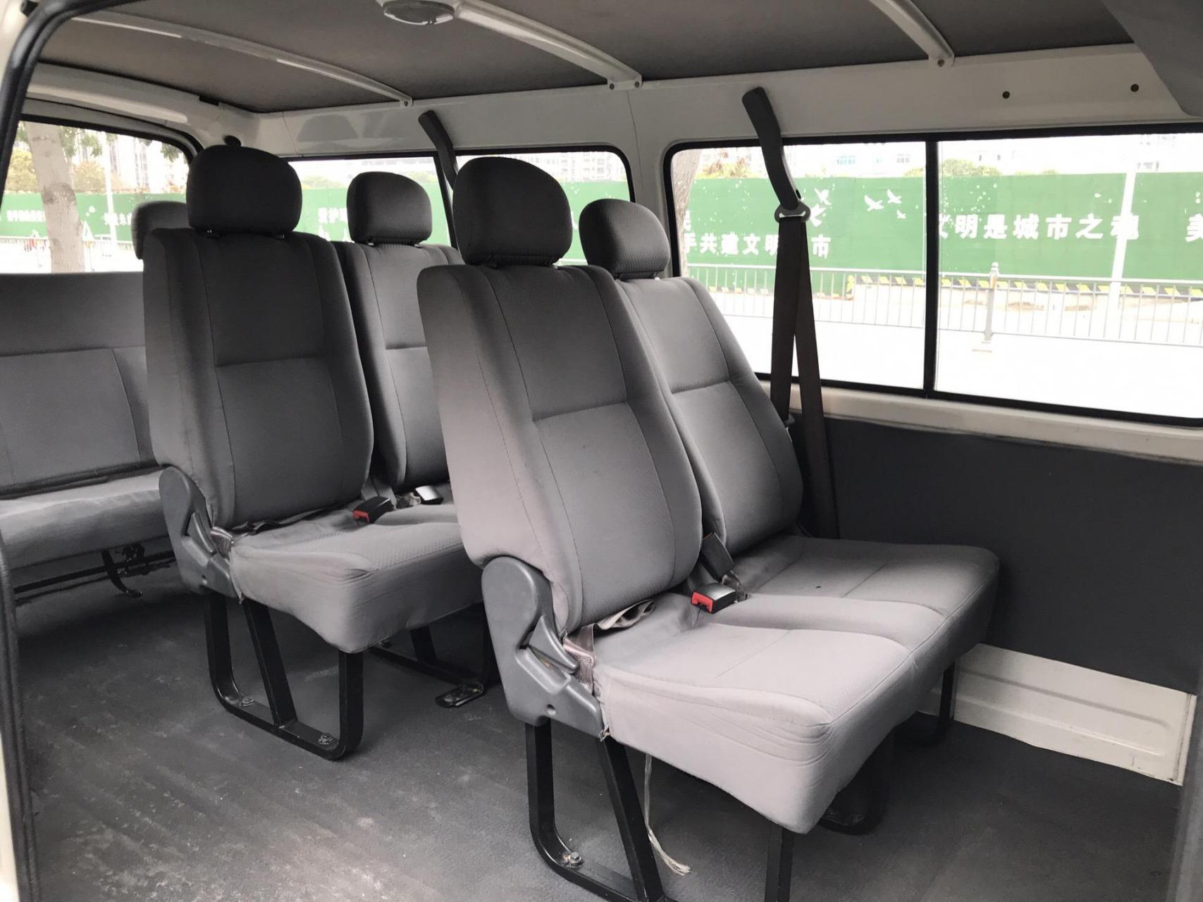 新到在售2013年12月金杯9座面包车,蓝牌c证可以驾驶,配置高,电动调节