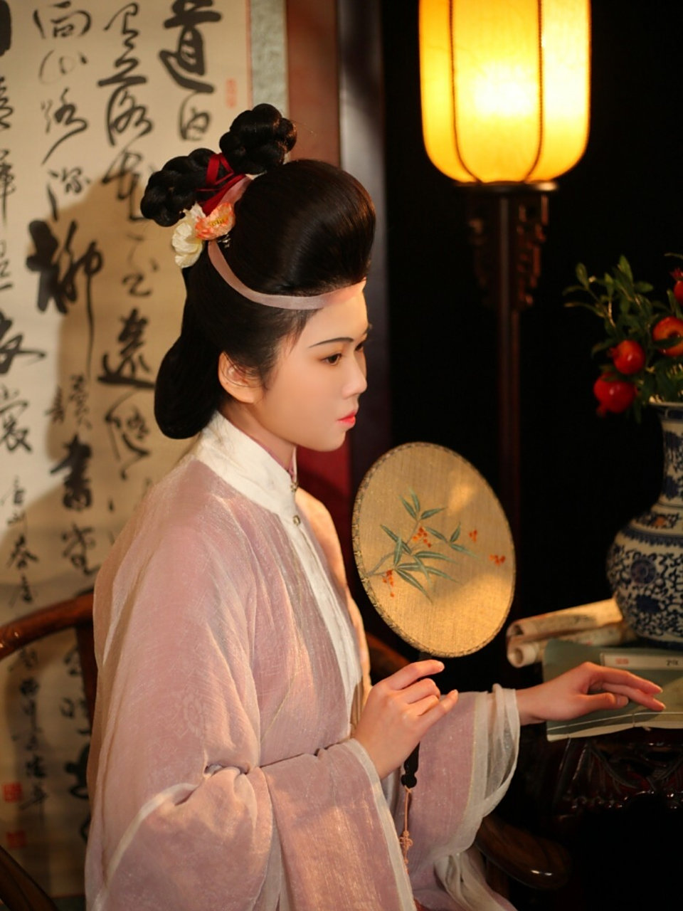 明代发型‖钵盂头 复原妆造 晚明时期至清一款非常流行的发型 一种高