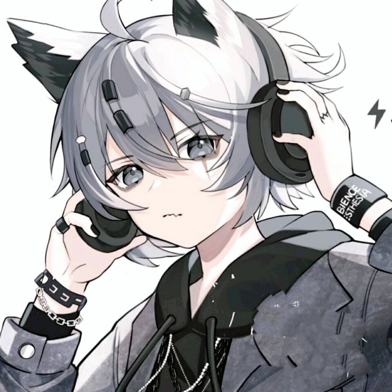 带耳机的绝美动漫头像 从此我爱上了戴耳机的头像~~              要