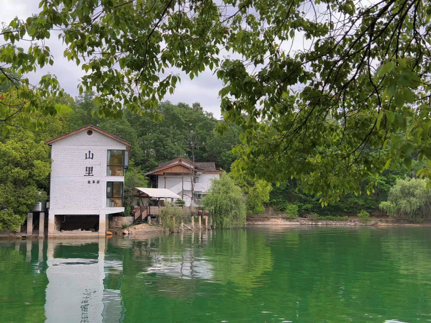 随州琵琶湖风景区 | 又一"洱海"分海 琵琶湖里的两个氛围感民宿:山里