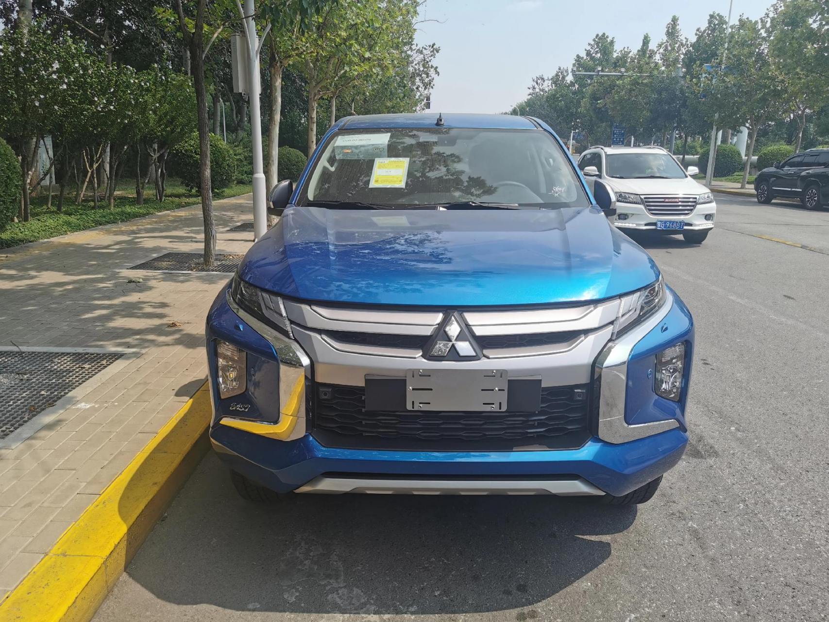 22款三菱l200柴油皮卡顶配,天津现车!22.5万! 价格:22.5万!