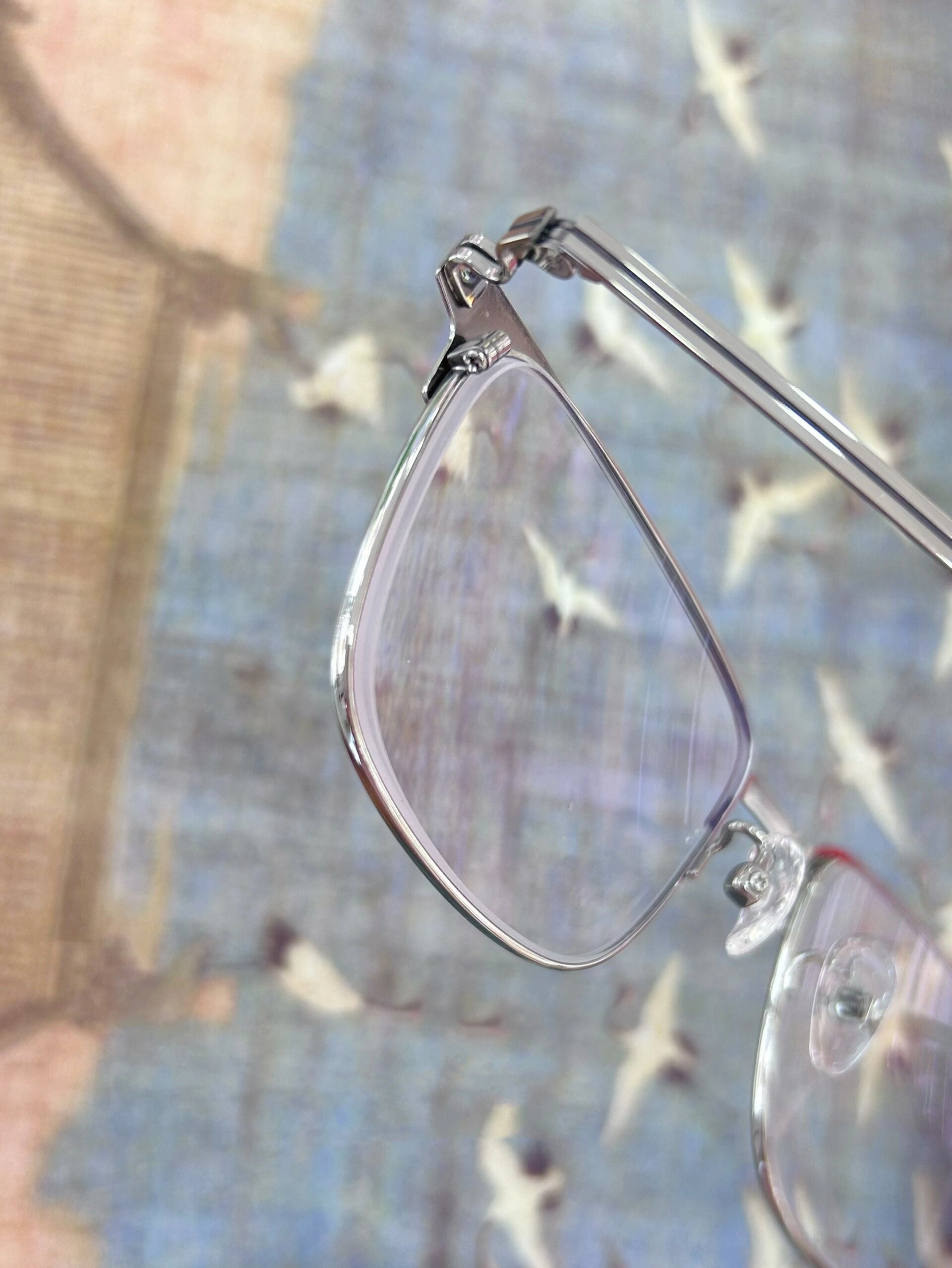 豪雅防疲劳镜片,锐美3s标准版,流行生活型 40 的年龄,是该考虑配一副