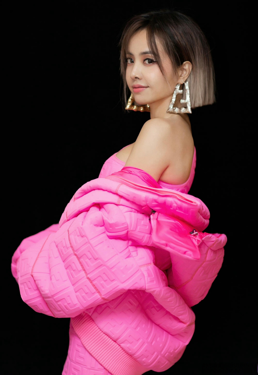 蔡依林出道24年首次liveband#是谁的快乐了!