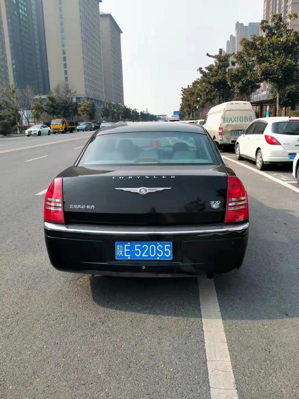 克莱斯摆在你面前你会不会要 新到08克莱斯勒300c,人称小宾利,车好无