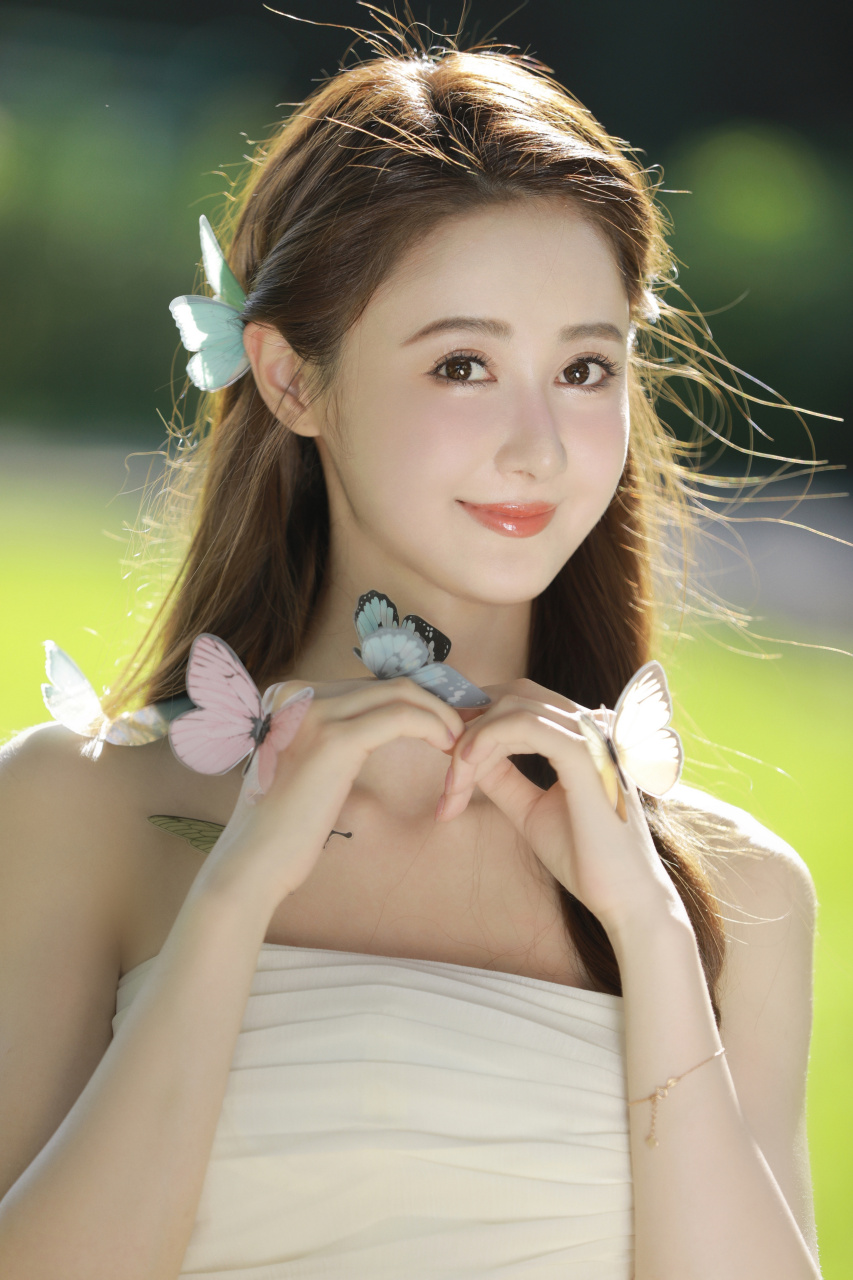 马泽涵少女感纯美写真组图