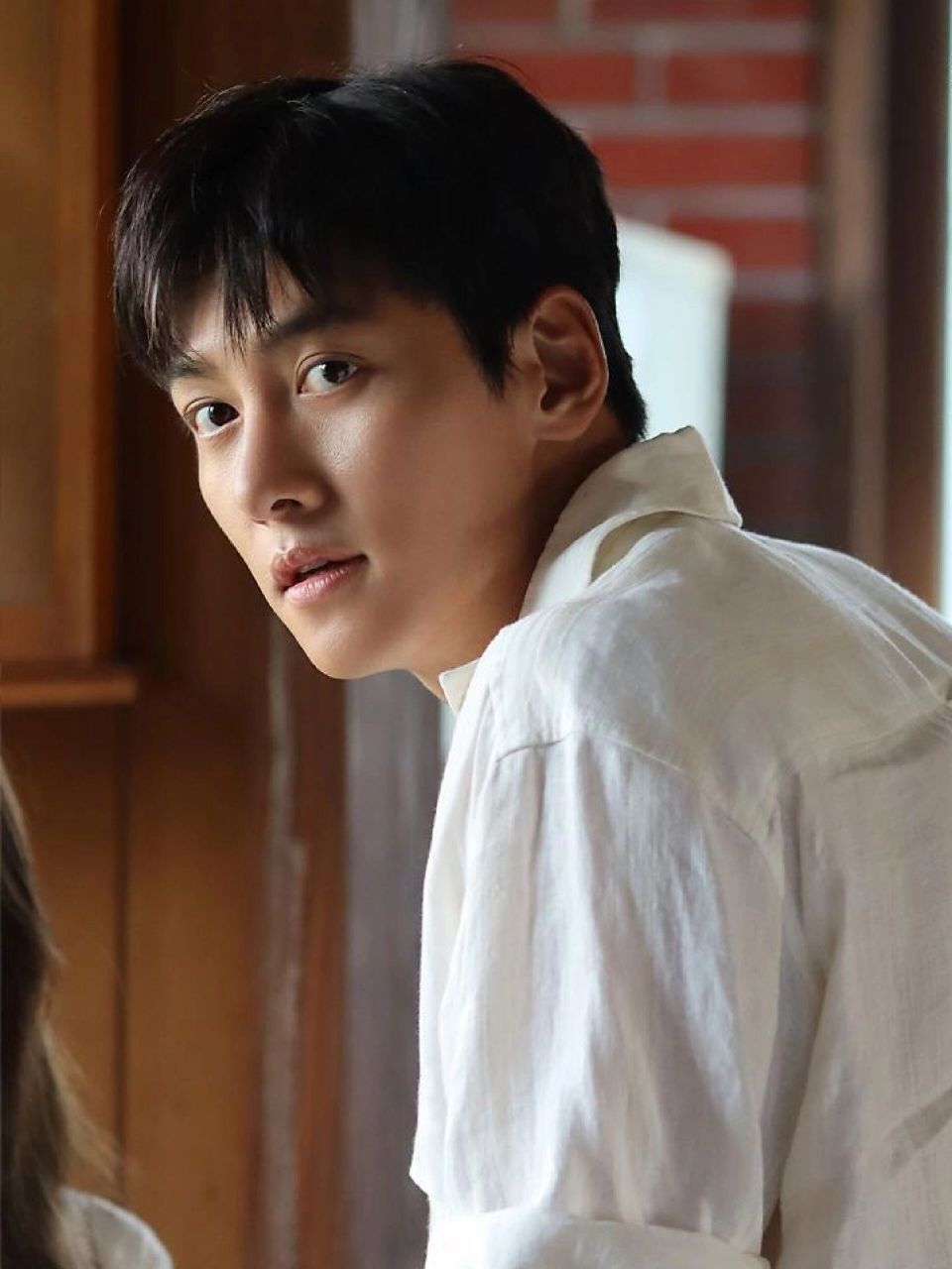 那些「不用替身」敬业的演员97 由池昌旭搭档魏化俊的新剧《恶中之