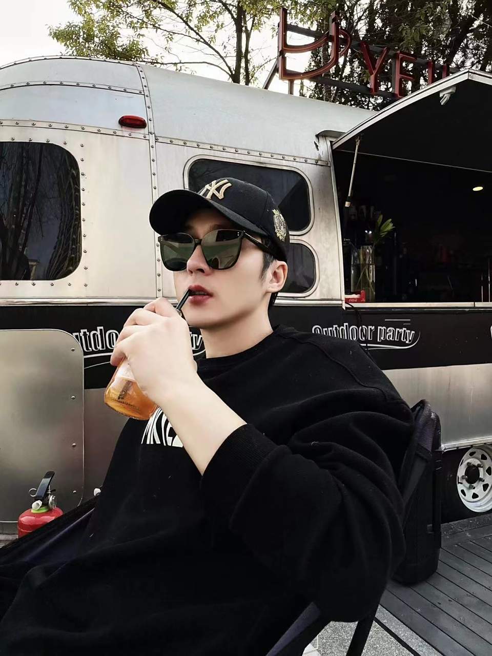 游客,打卡#钢琴# #钢琴诗人叶子宸