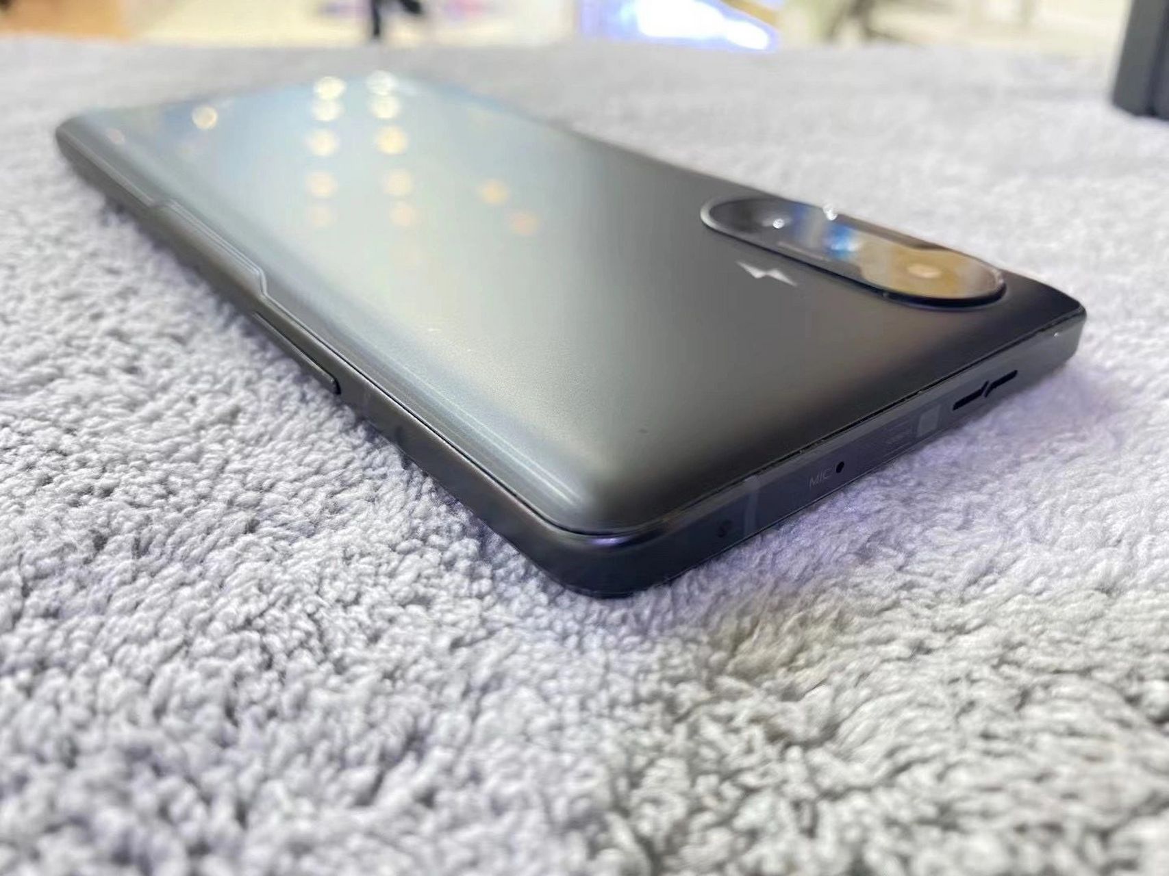 红米k40游戏增强版 红米k40游戏增强版 8 256g 暗影 5g 双卡双待,6.