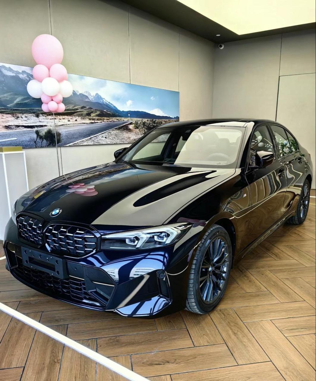 你觉得3系的内饰好看还是奔驰c的好看2023年宝马325li m运动曜夜套装