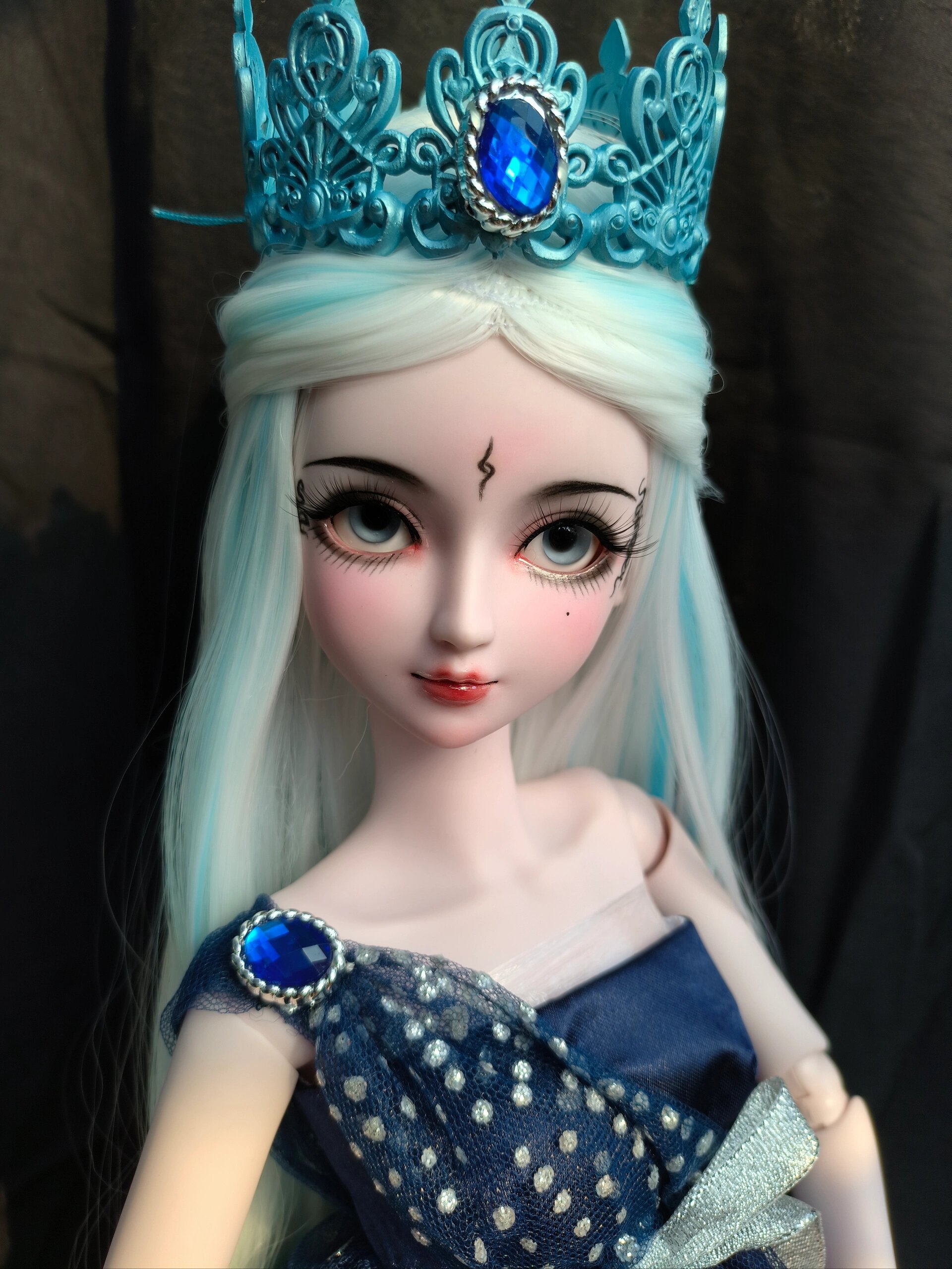 叶罗丽改妆星空公主 259包u的盒拆整娃 头有点染色 不是特别严重