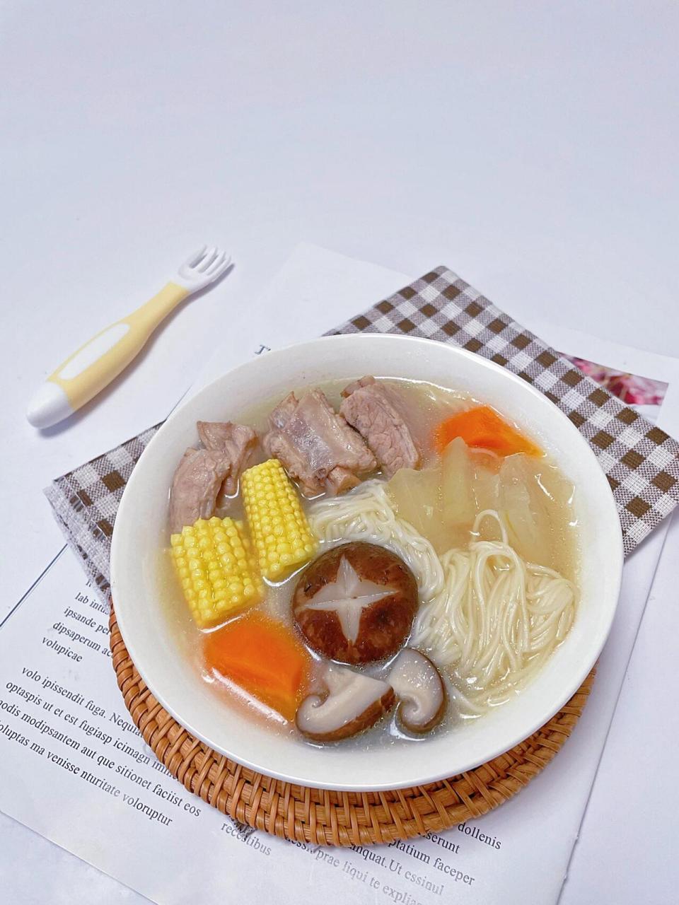 12m 宝宝辅食 | 玉米笋排骨汤 练牙口必备 94今天分享一道清热去火