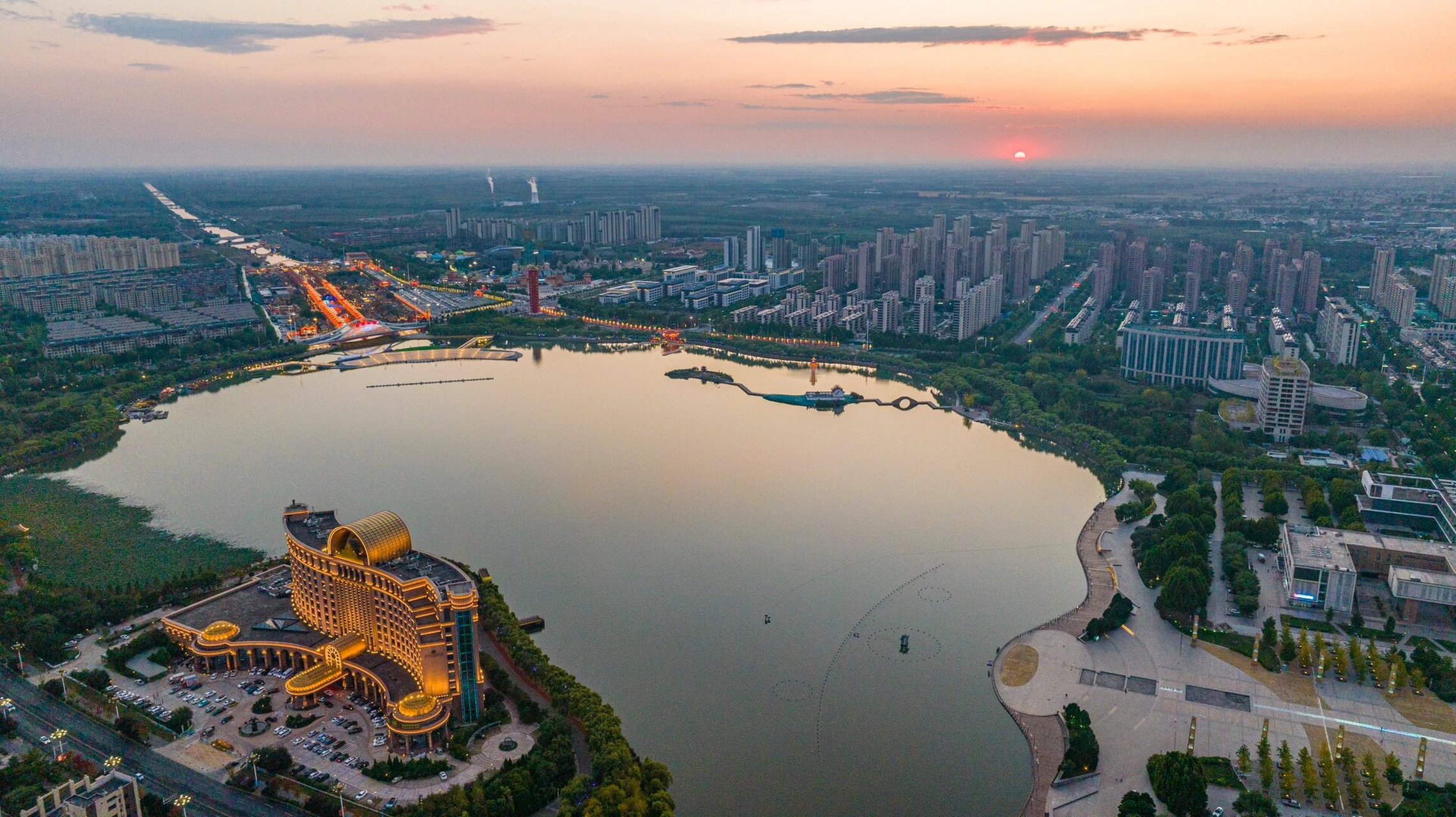 夜游唐山好去处——【惠丰湖】 要说夜游唐山08 除了丰南河頭老街