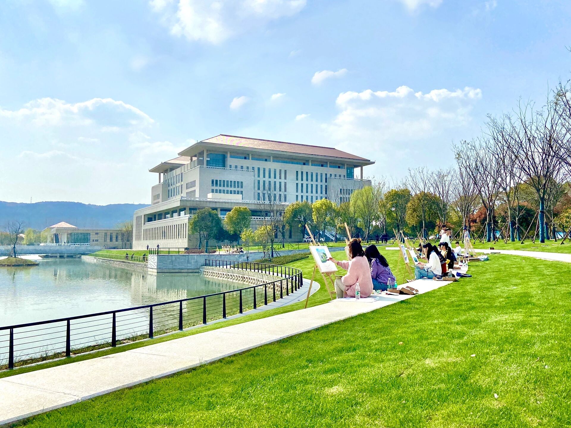 欢迎大家报考金陵科技学院