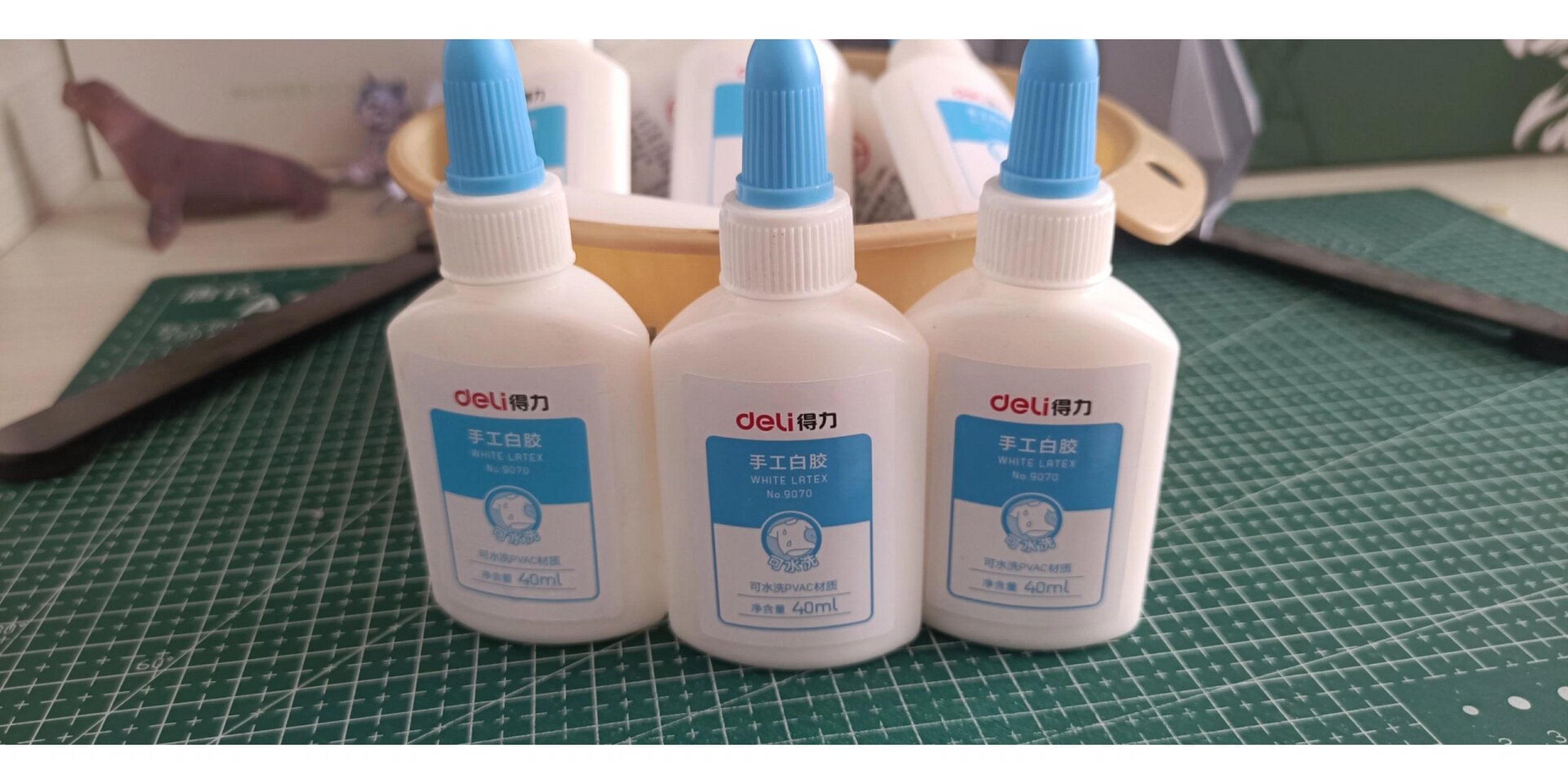 制作纸模所用的胶水 我可以为您介绍一款手工白乳胶.