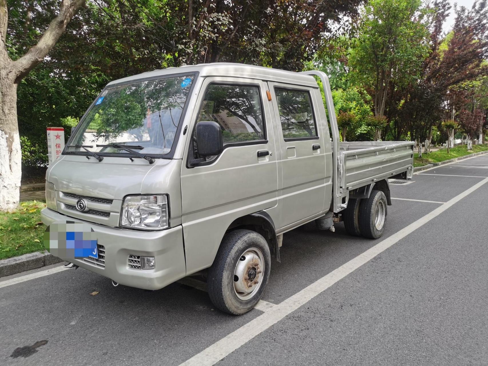 2017年柴油小货车后双轮,价格不高,一个多豆豆