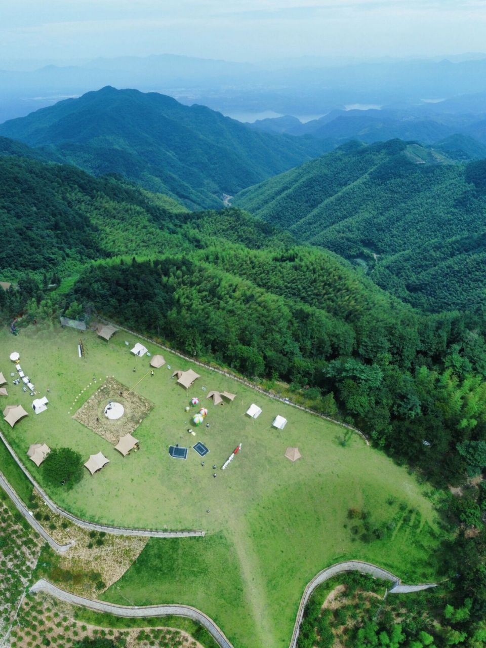 天姥山露营基地图片