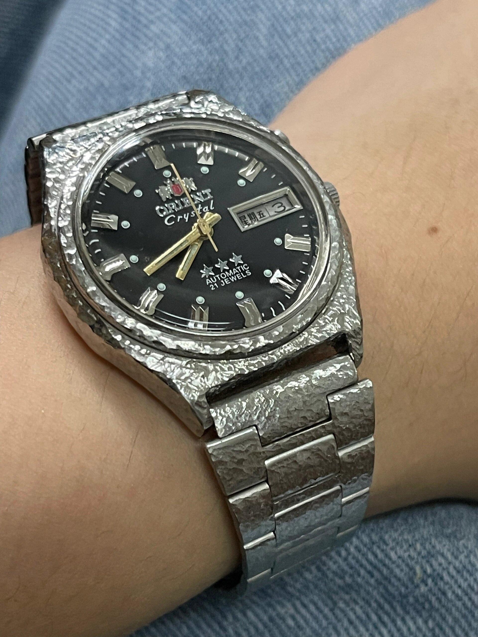 中古机械手表东方双狮21钻改装,雕刻完成!