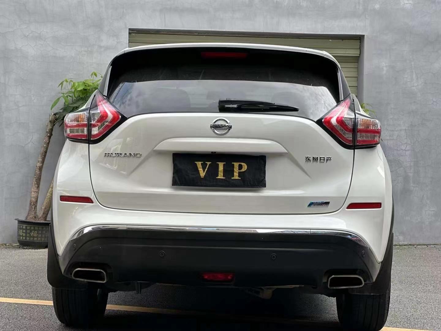 17年日产楼兰2017款2.5xl两驱智尚版 2