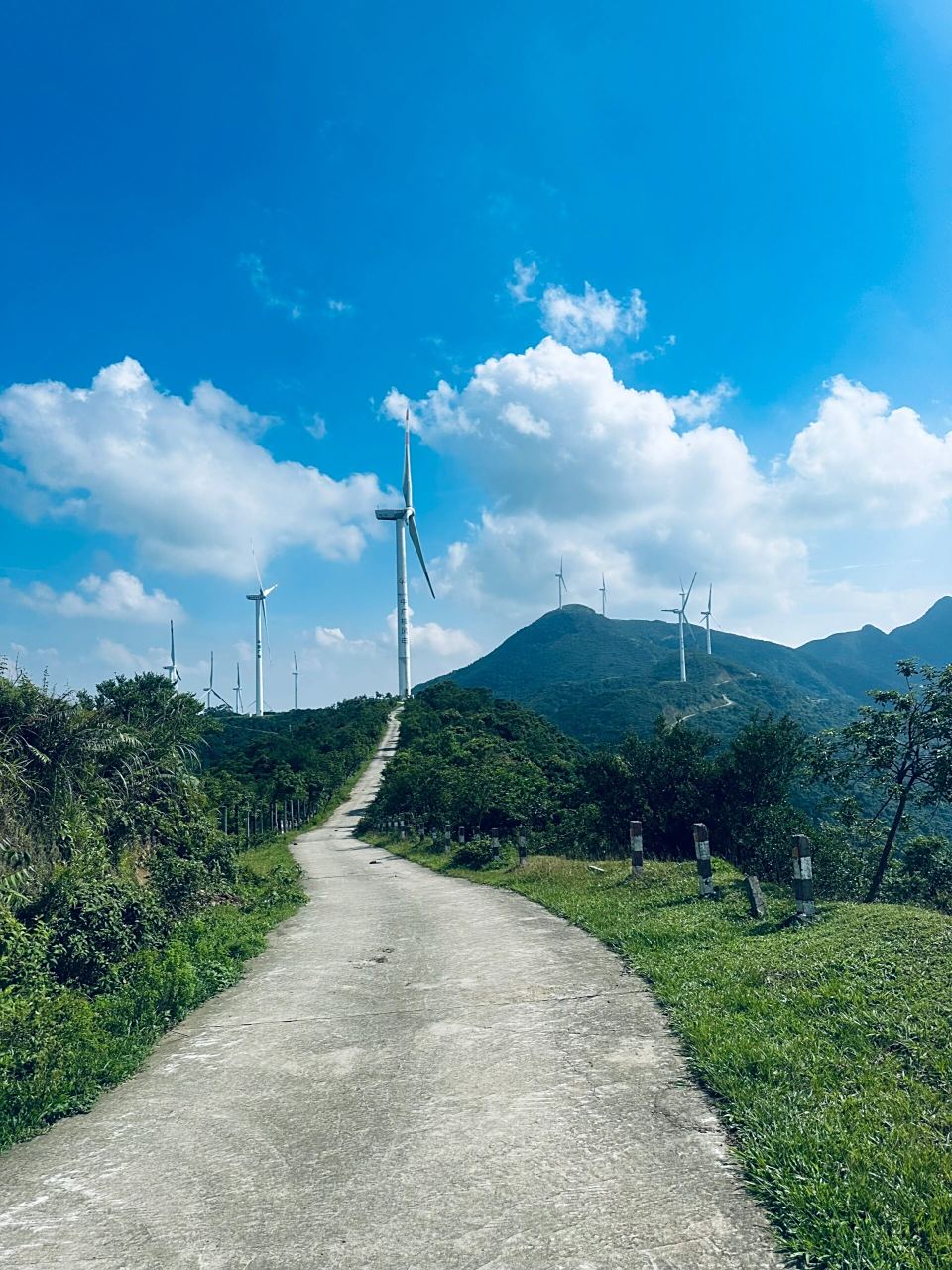 7215广东茂名浮山岭(高州根子镇) 99:导航48号风车 07:出行