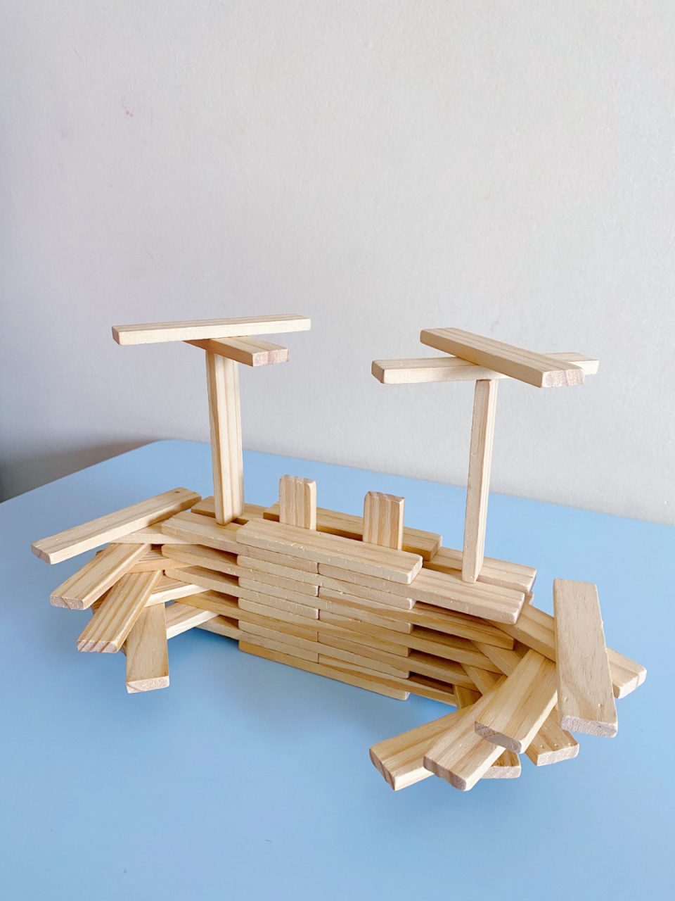 大概用了60左右片积木 过程很简单 孩子可以自己拼搭 #阿基米德积木