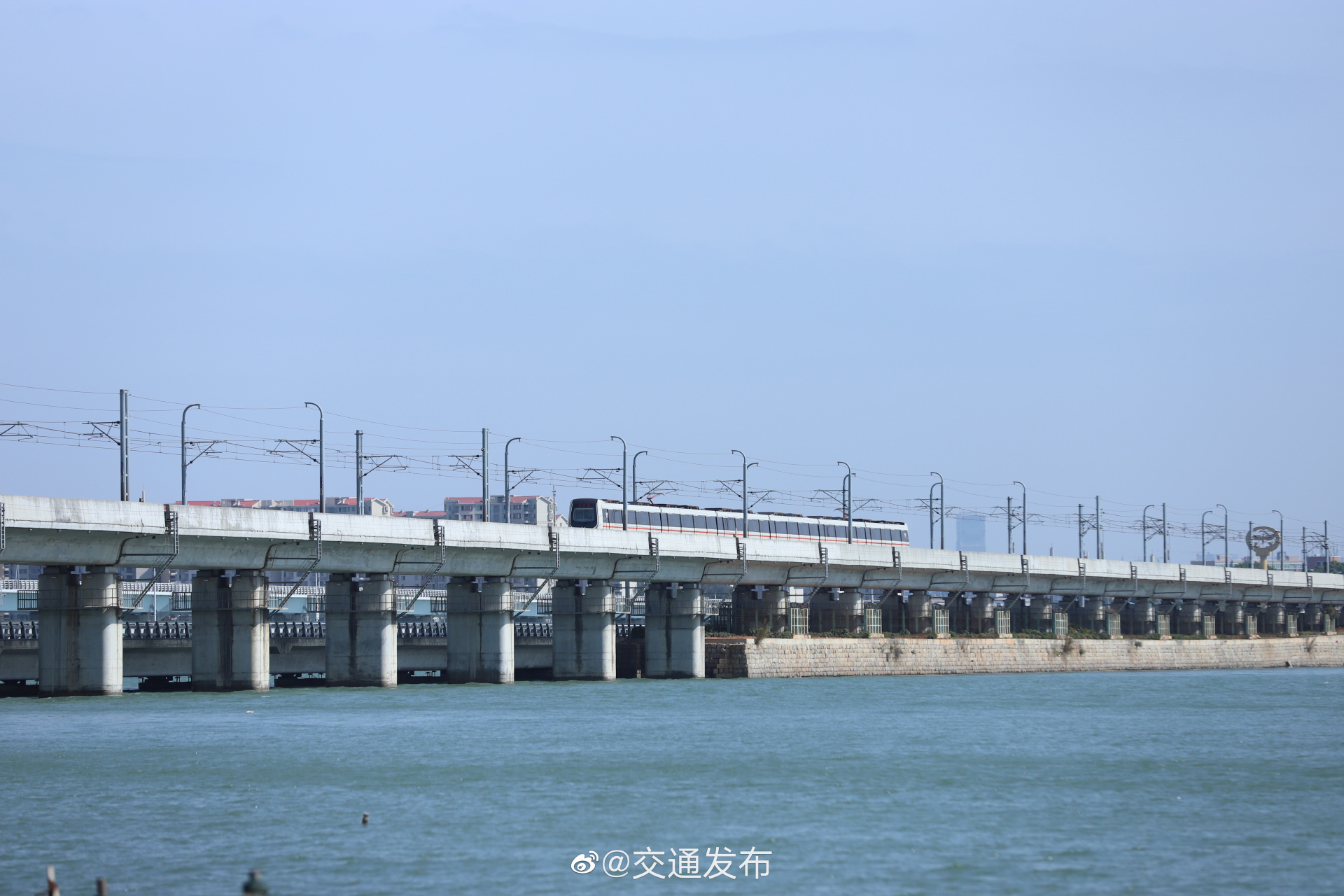 小通说早安# [心] 厦门地铁1号线被称为"最文艺最唯美"地铁站,在钙殚