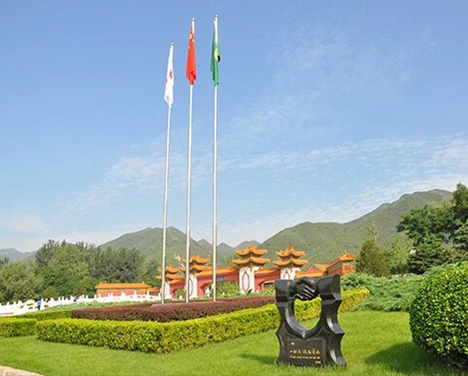 北京风水好的陵园在哪里? 天寿陵园隶属于北京天寿陵园有限公司.