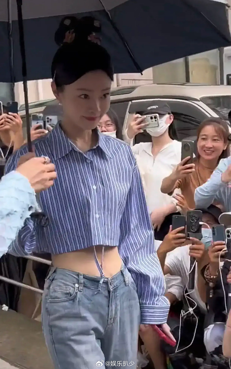 宋轶这腰真是纯纯要人命啊,谁看了能不说一句羡慕呢?