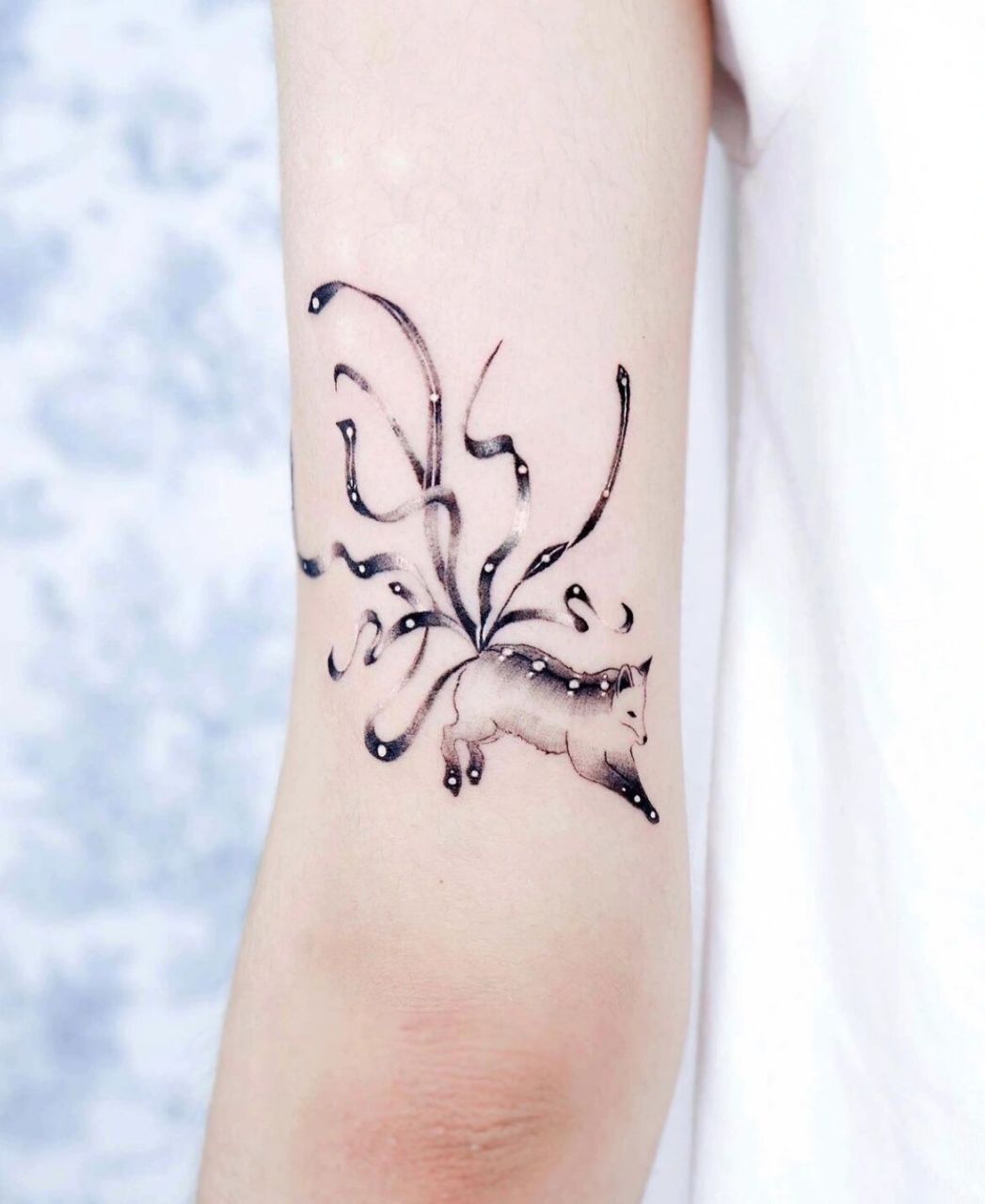 各种颜色的九尾狐小纹身